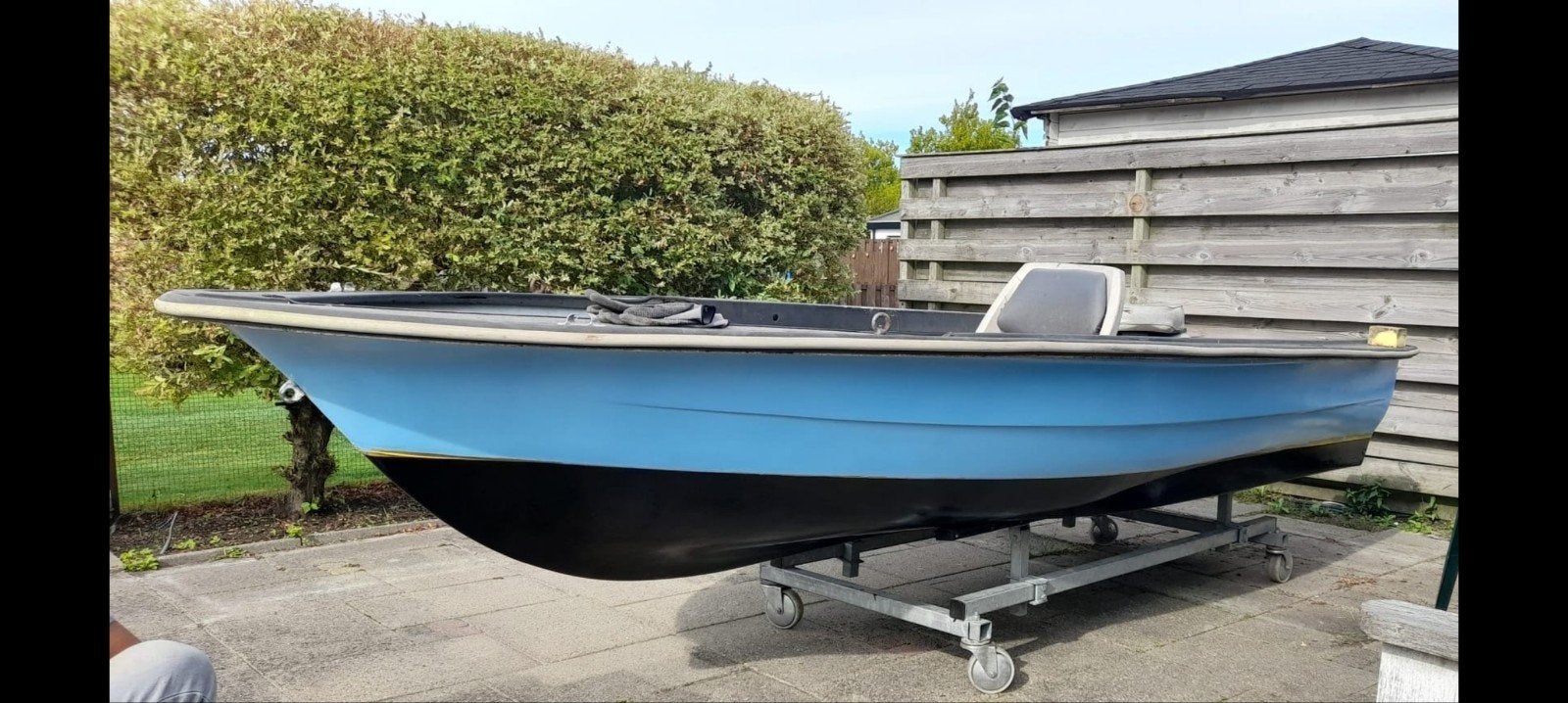 Stabiele visboot/toerboot met Evinrude 5 pk buitenboordmotor, Visboot, Ophalen, Gebruikt, Buitenboordmotor