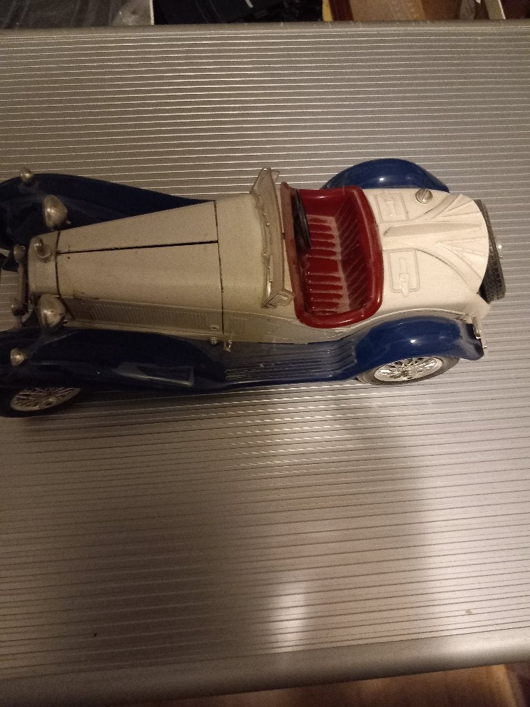 Modelauto Sportwagen, Hobby en Vrije tijd, Modelauto's | 1:18, Gebruikt, Bburago, Ophalen of Verzenden