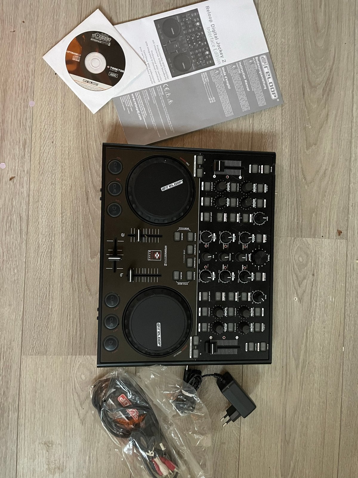 Reloop Digital Jockey 2 Interface Edition DJ-controller, Ophalen of Verzenden, Zo goed als nieuw, Dj-set, Reloop