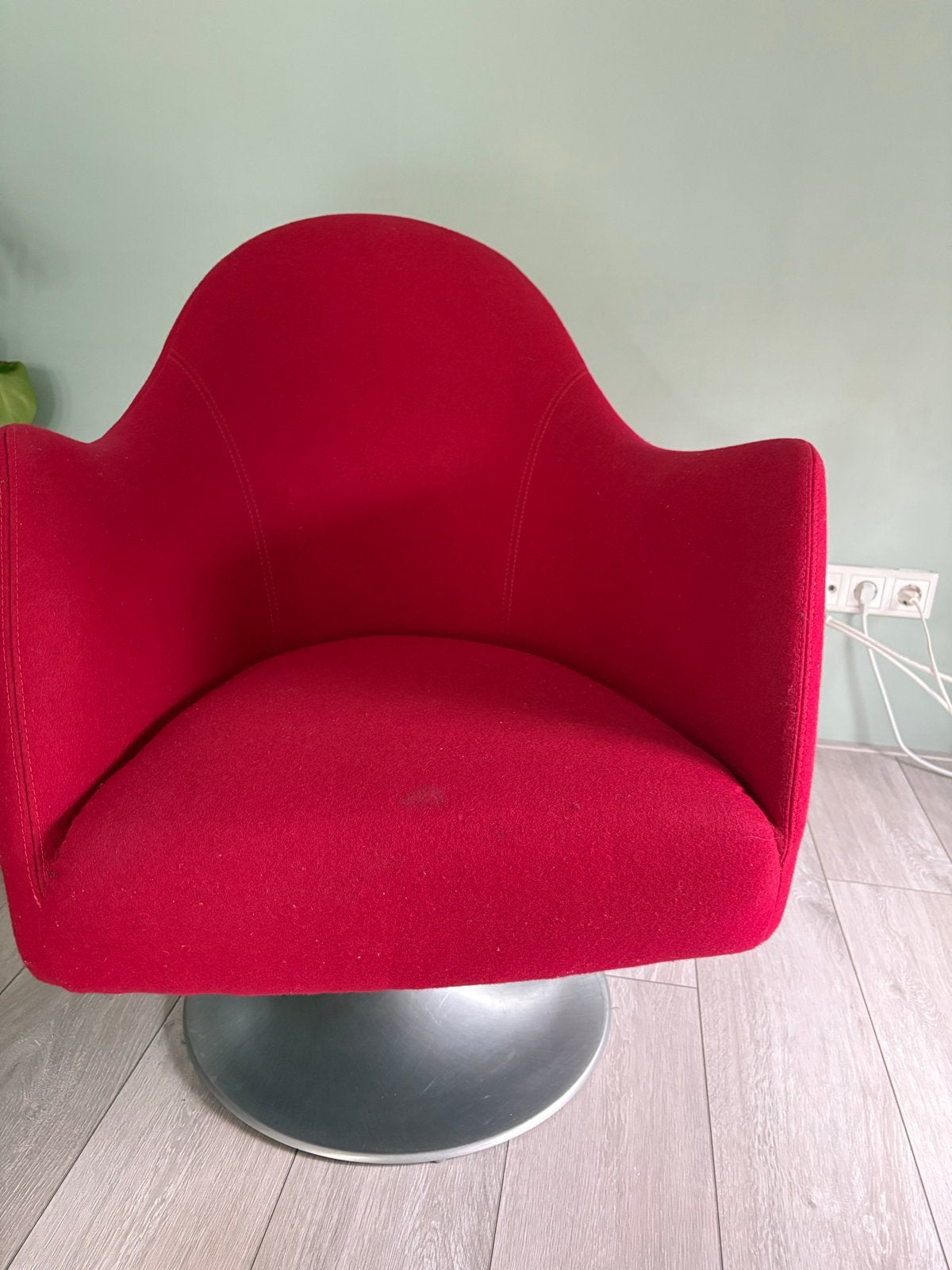 Rode draaibare design fauteuil van Topform set van 2 stuks, Huis en Inrichting, Ophalen, Gebruikt, Twee, Stof