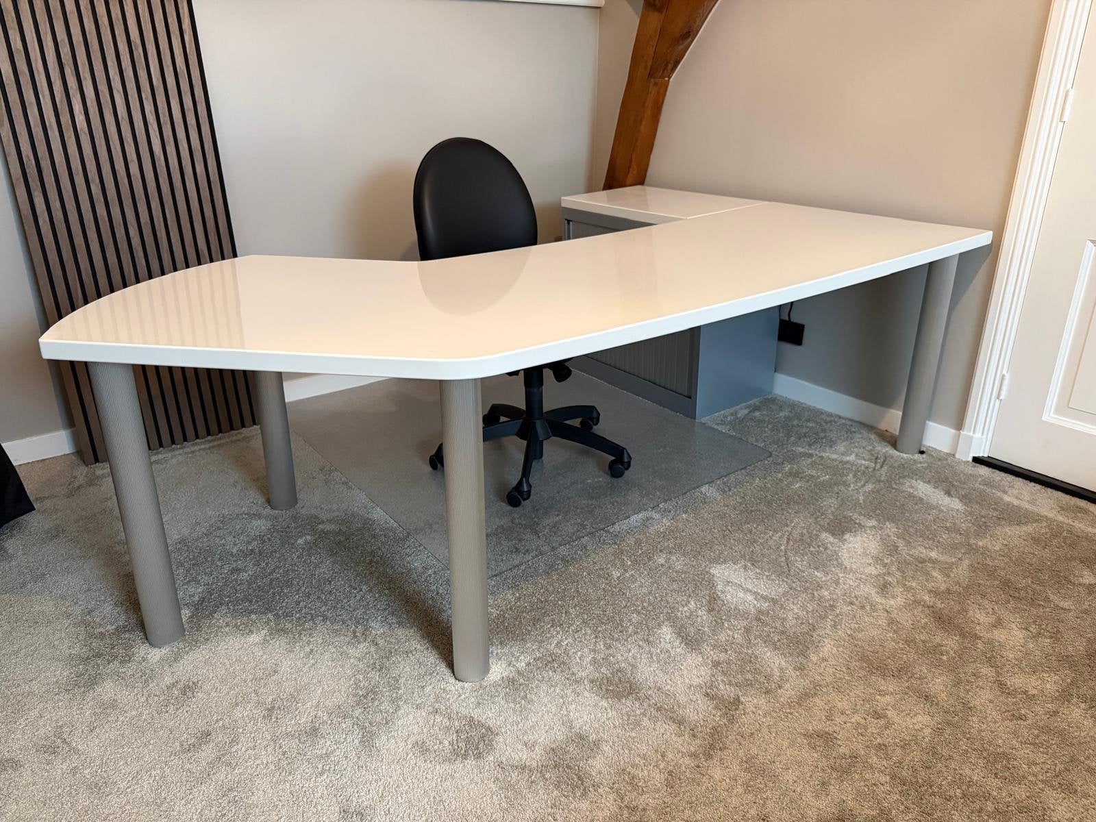 Bureau met onderkastje kantoormeubilair, Ophalen, Gebruikt, Hoekbureau, 240 cm