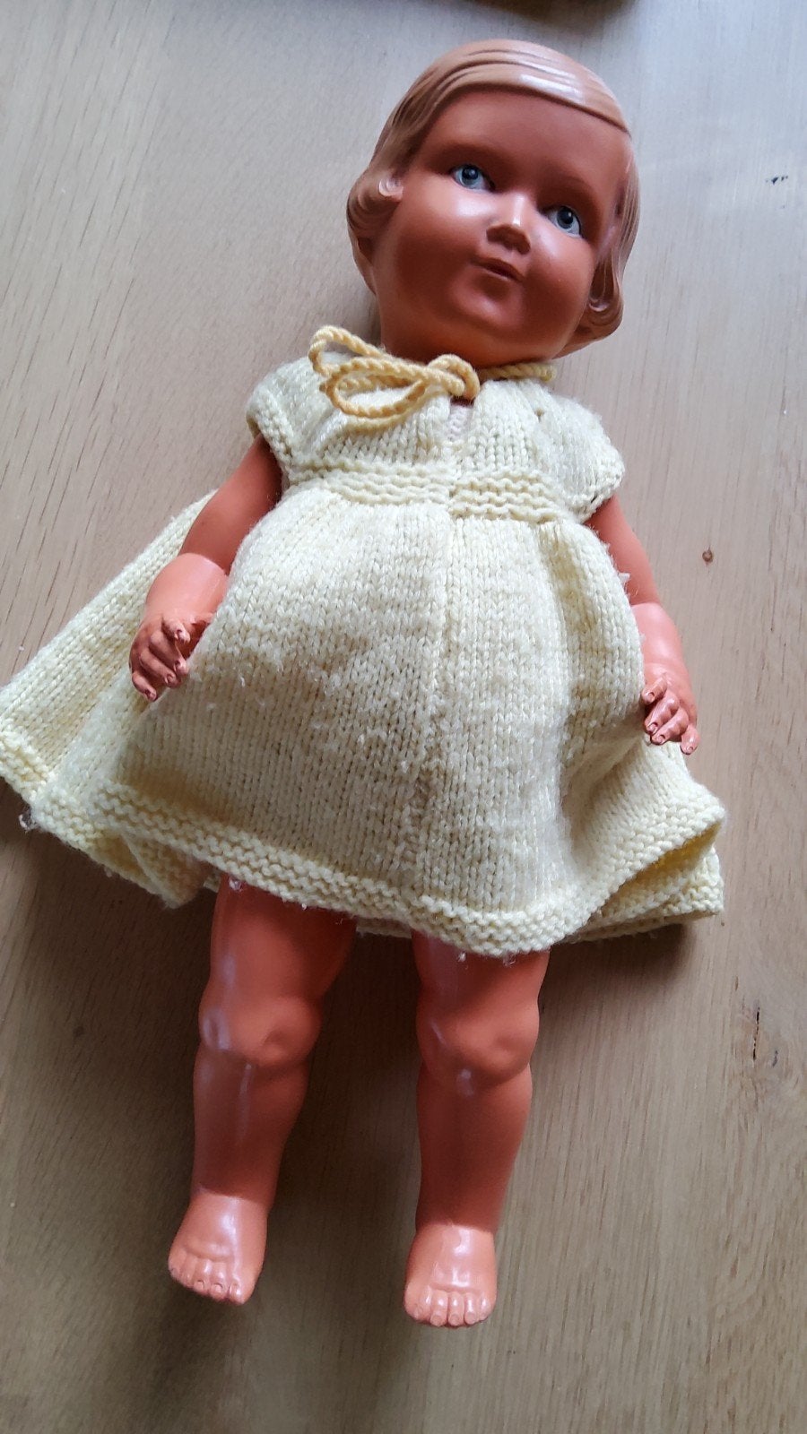 Vintage pop  Celluloid doll gemerkt krans met S er in en 36., Ophalen of Verzenden
