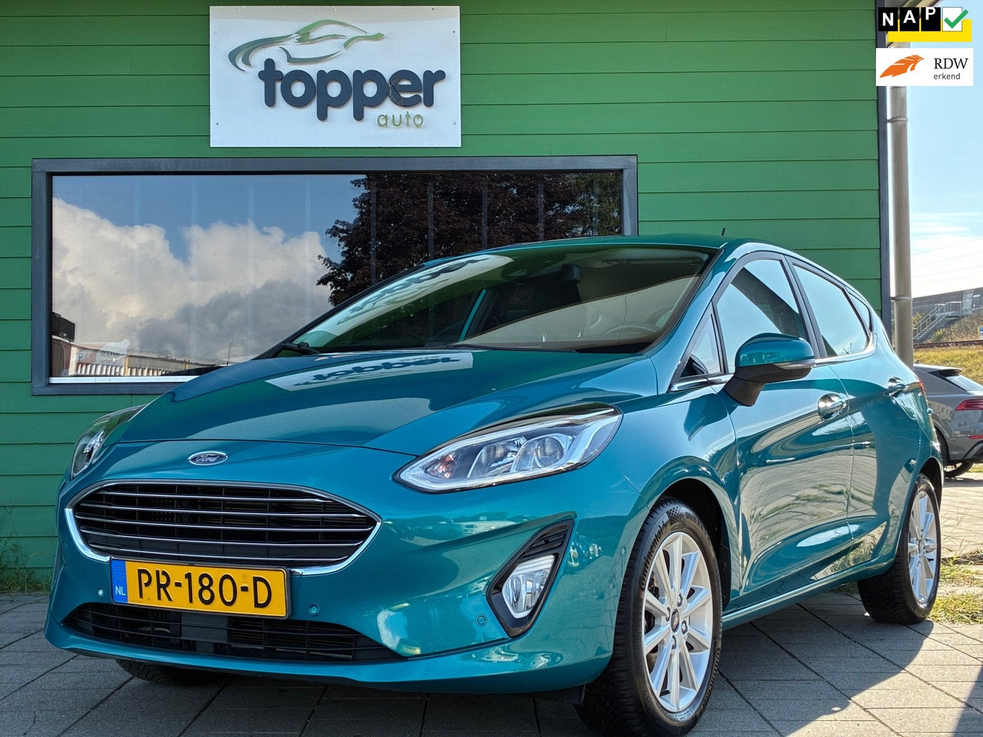 Ford Fiesta 1.0 EcoBoost Titanium|Camera|Navigatie|CruiseCon, Voorwielaandrijving, 1063 kg, Euro 6, 580 kg