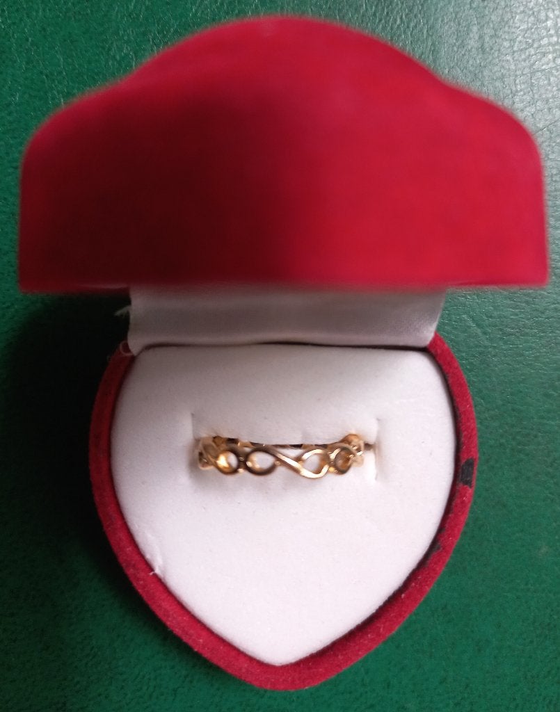 Ring - goudkleurig - infinity (NIEUW), Sieraden, Tassen en Uiterlijk, Ringen, Nieuw, Ophalen of Verzenden, Kleiner dan 17, Dame