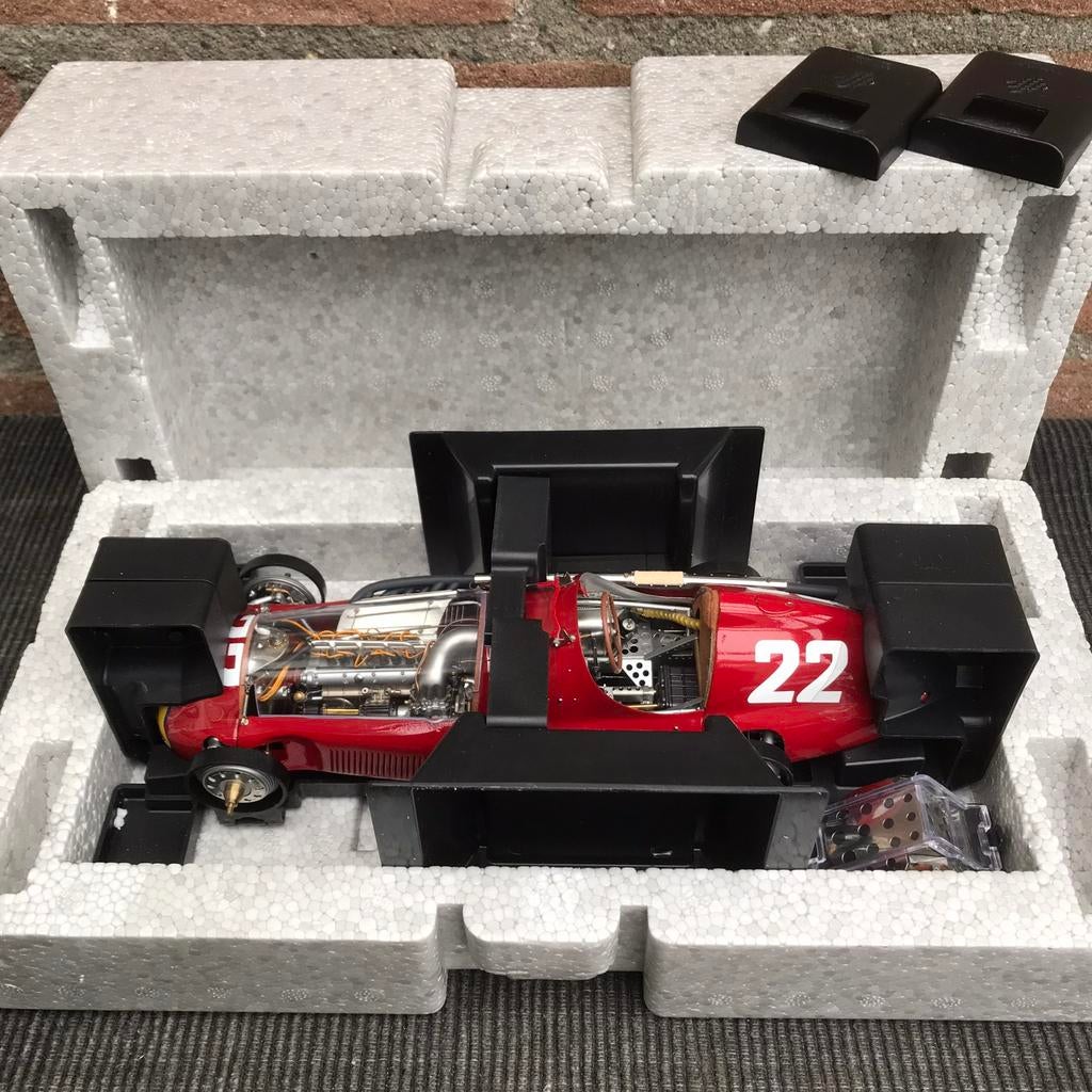 1:18 Exoto Alfa Romeo Alfetta tipo 159 #22, Hobby en Vrije tijd, Modelauto's | 1:18, Ophalen of Verzenden, Nieuw, Auto, Overige merken