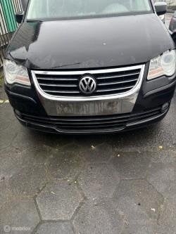 Voorbumper  Volkswagen touran (06-10, Auto-onderdelen, Gebruikt, Voor, Ophalen of Verzenden