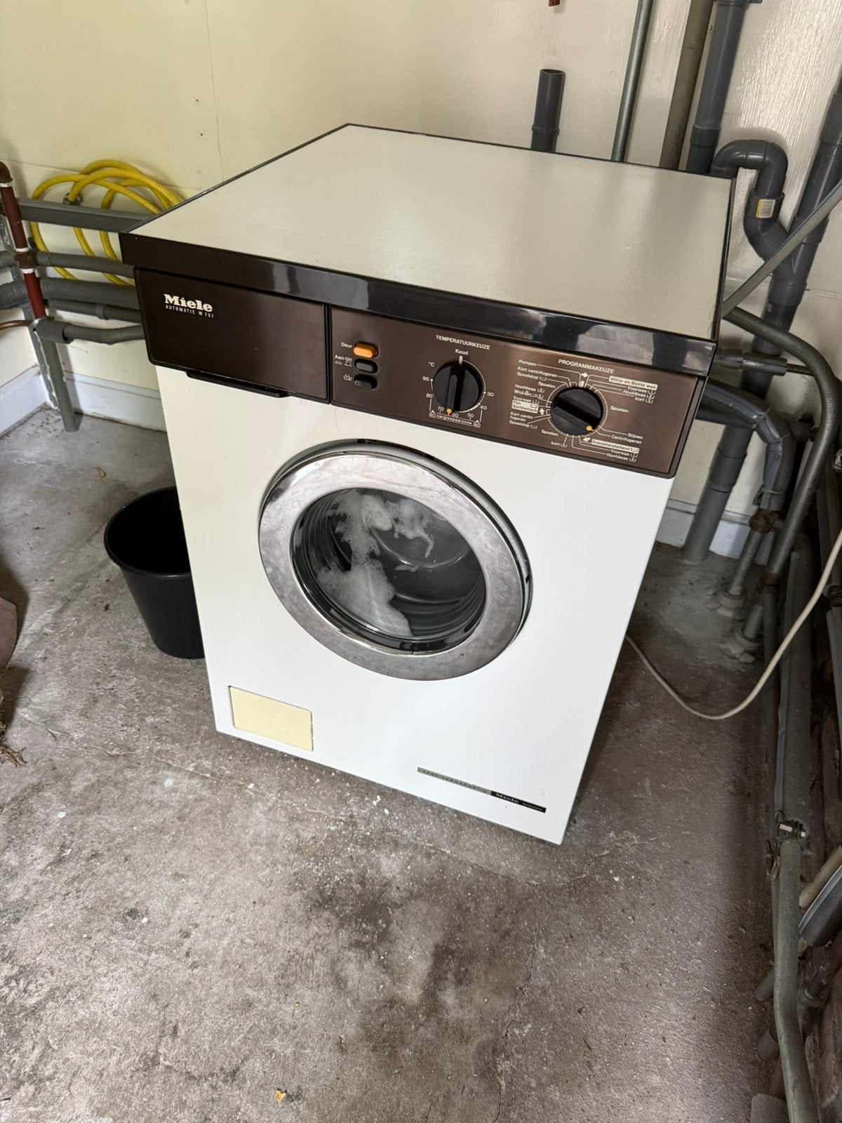 Miele wasmachine W751, Ophalen, 1200 tot 1600 toeren, Gebruikt, 4 tot 6 kg