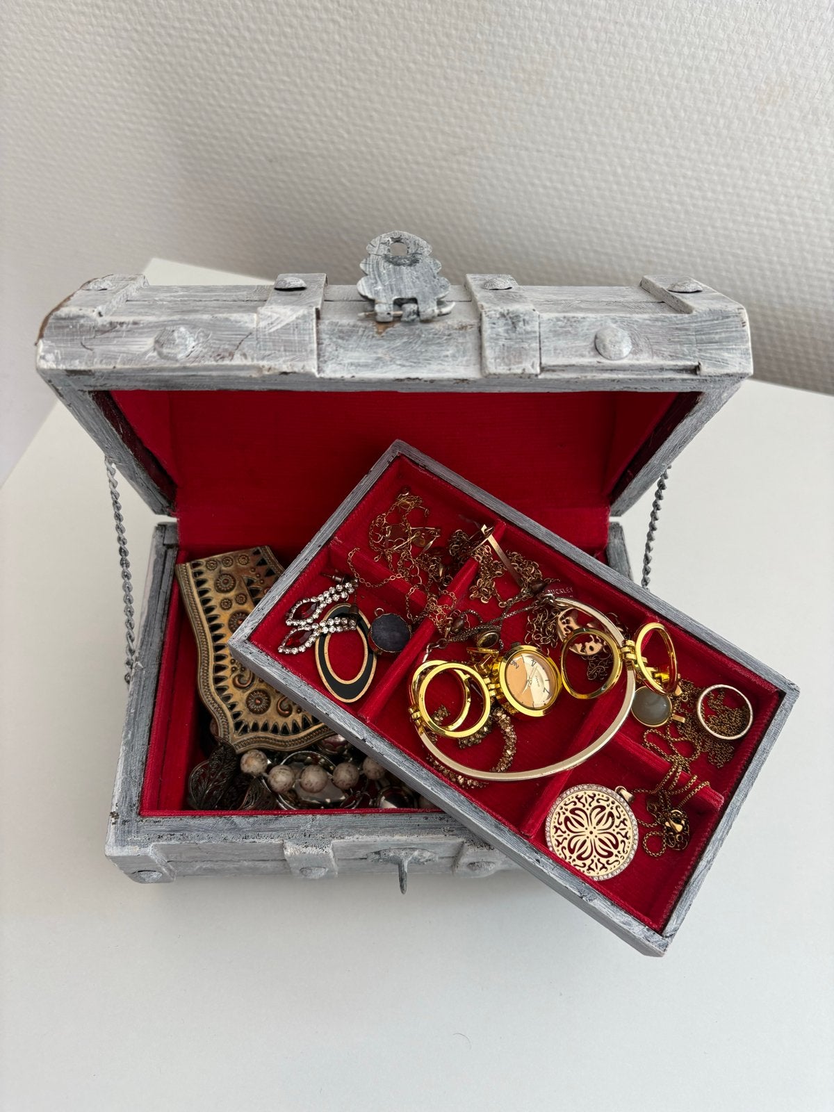 Partij sieraden uit oma's huis, Ophalen of Verzenden, Overige materialen, Overige typen