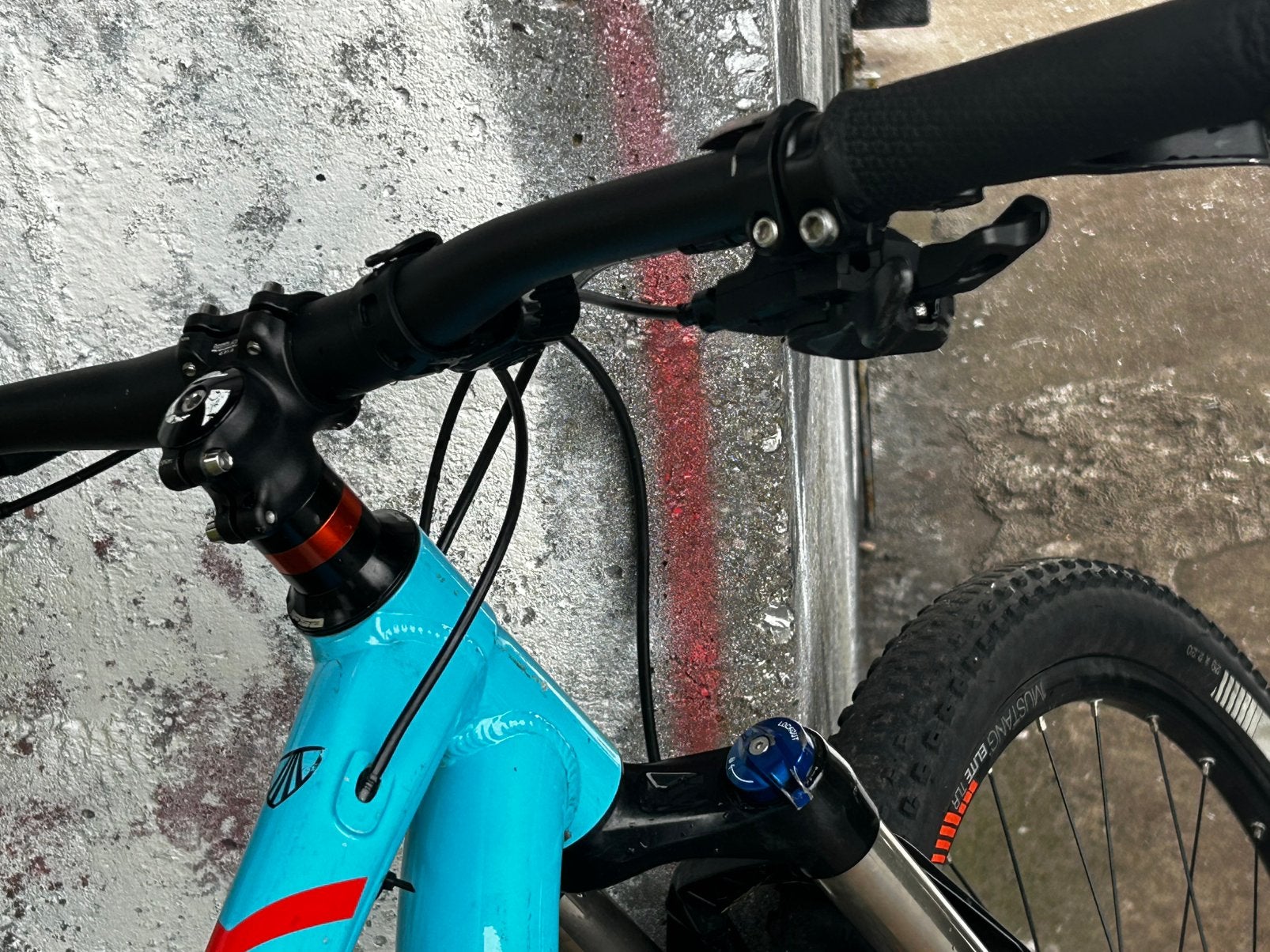 Foto 15 van Trek X caliber 9 Mtb (nieuwe remmen,achterwiel en stuurpen)