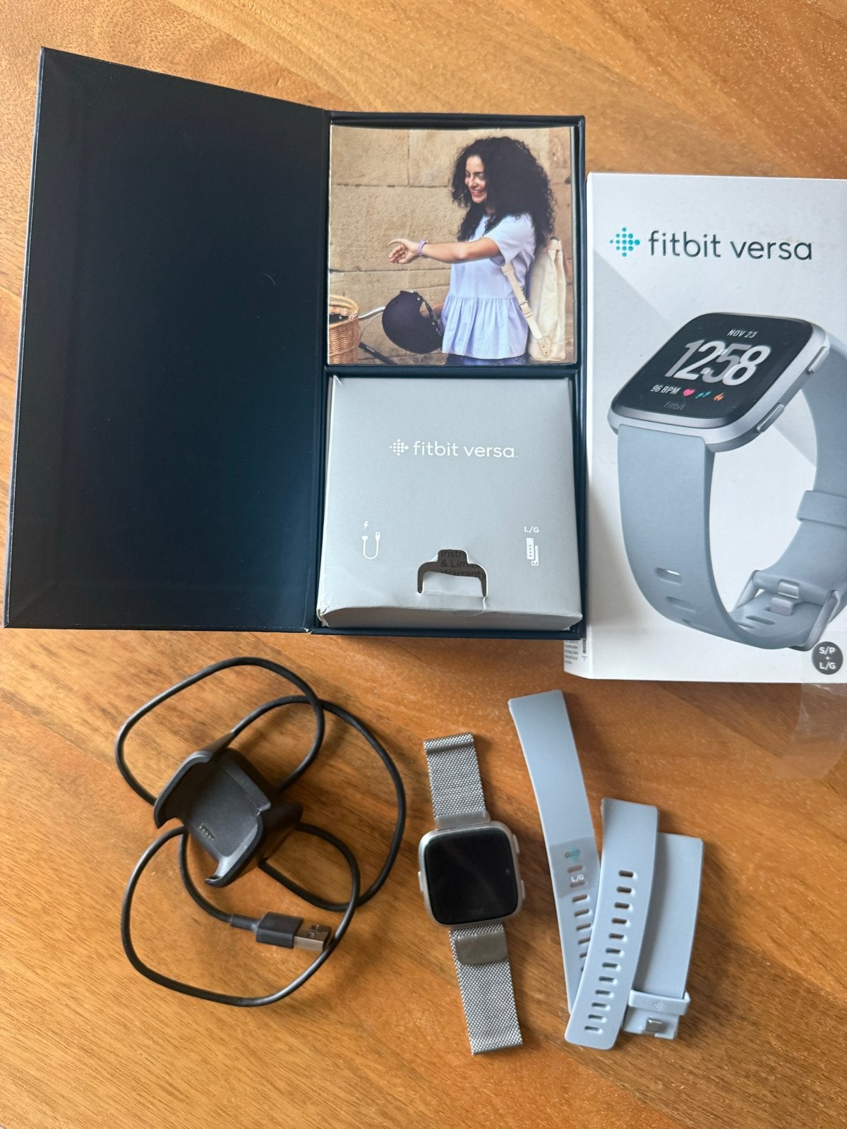 Fitbit Versa Smartwatch, Sieraden, Tassen en Uiterlijk, Gebruikt, Hartslag, Ophalen of Verzenden, Waterdicht
