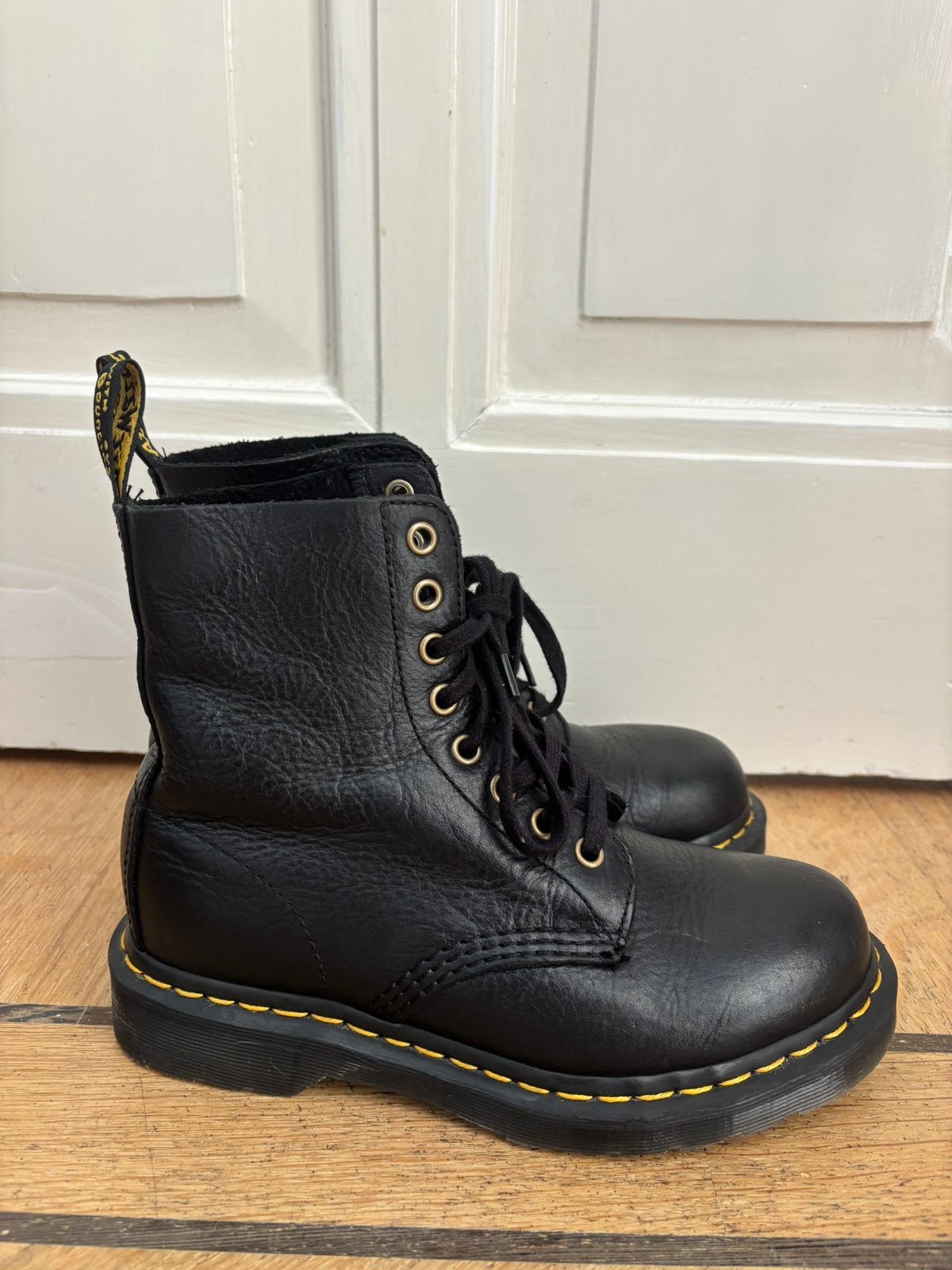 Dr. Martens Pascal laarzen veterboots maat 36, Zwart, Lage of Enkellaarzen, Ophalen of Verzenden, Zo goed als nieuw