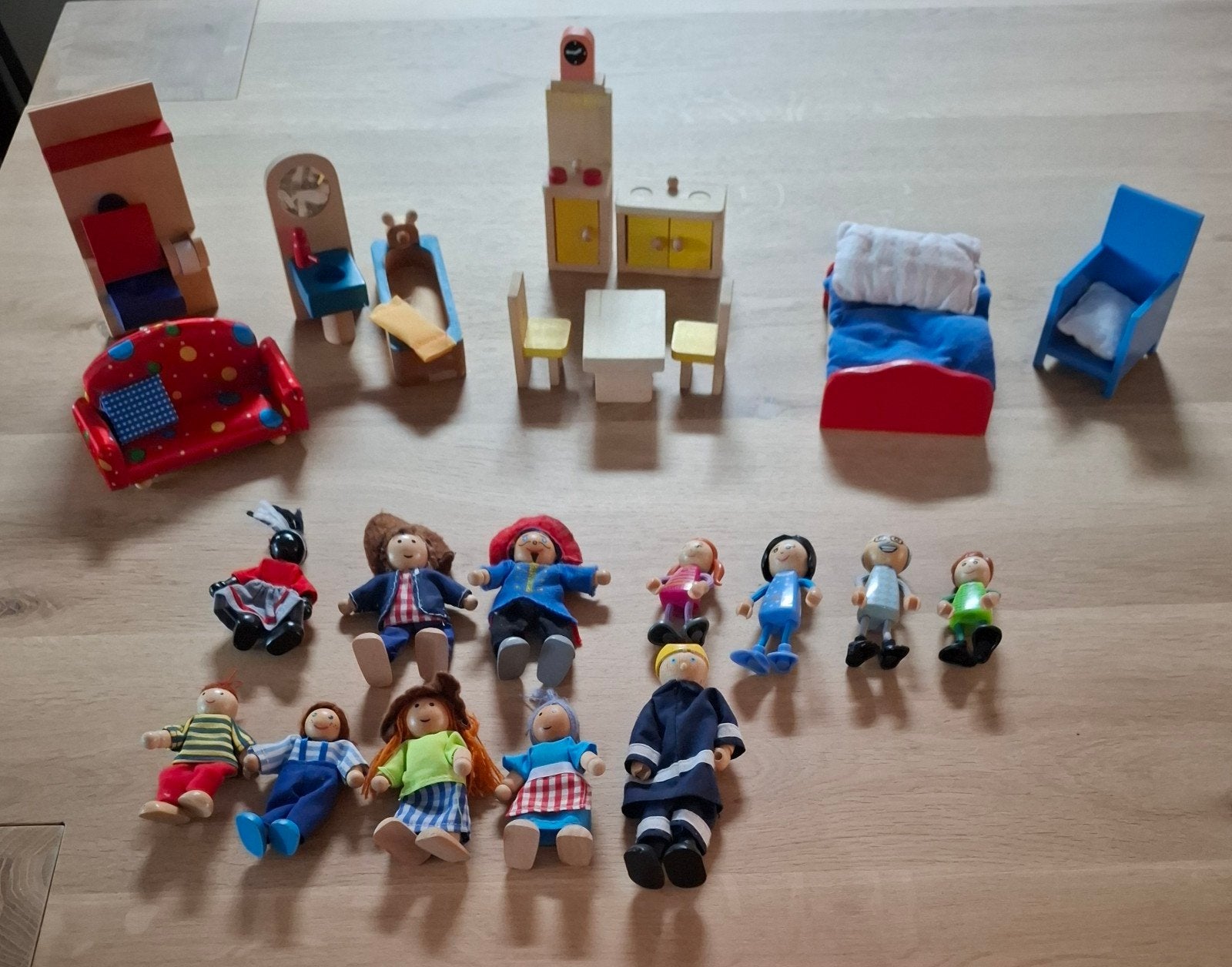 poppenhuismeubeltjes en poppetjes, Ophalen of Verzenden, Gebruikt