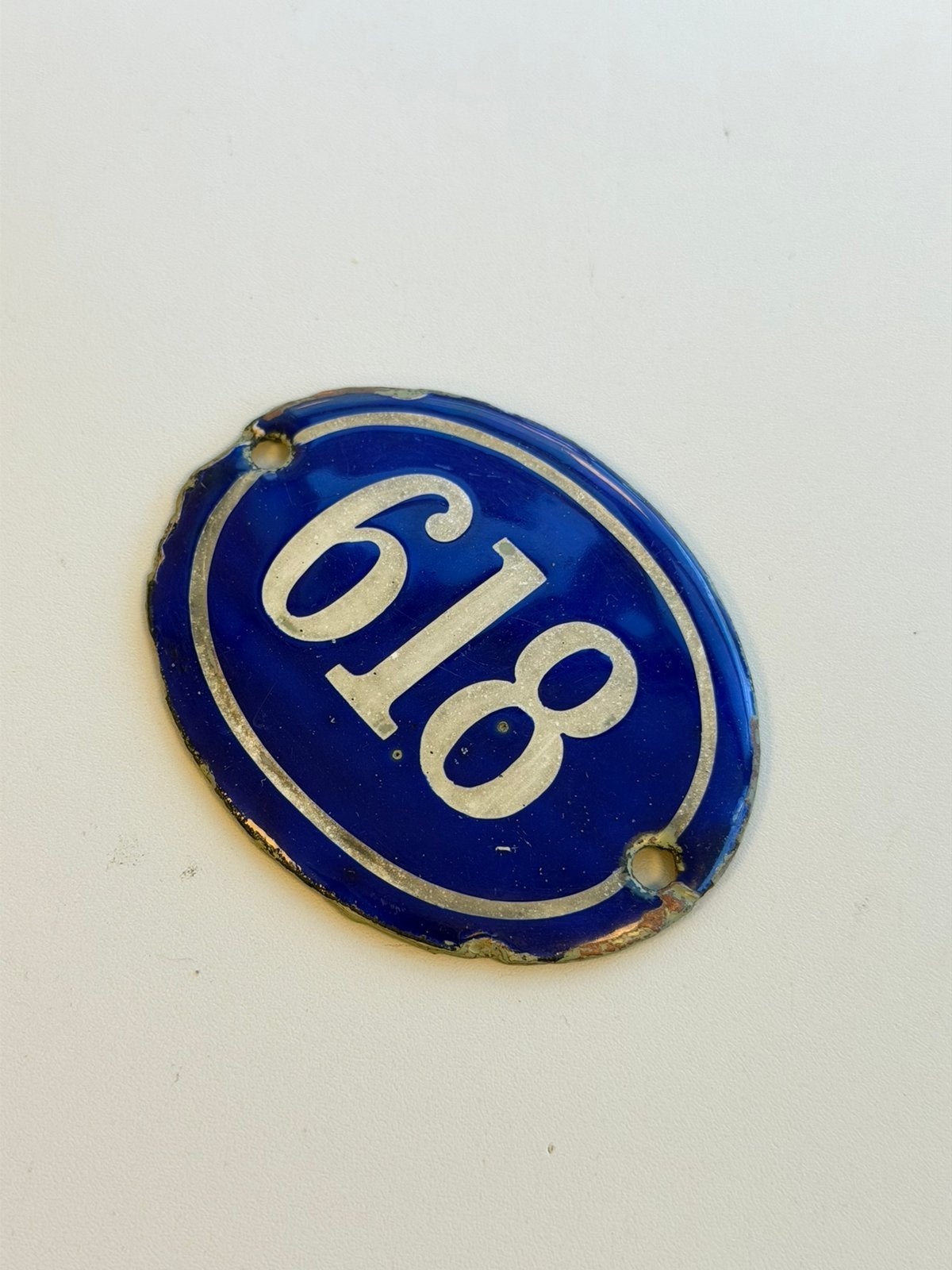 Vintage emaille huisnummerbord 618 blauw wit vtg huisnummer, Ophalen of Verzenden