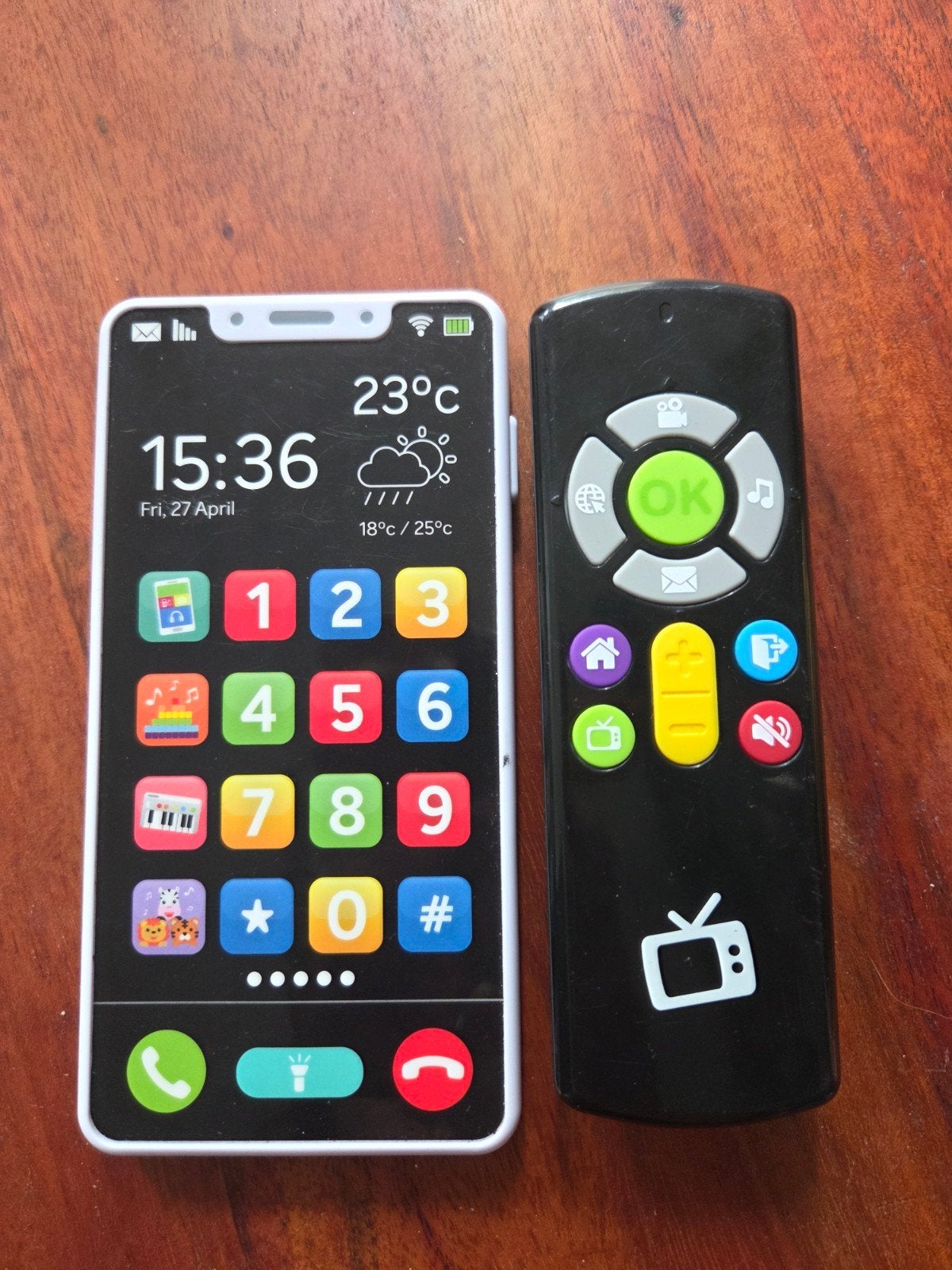 Speelgoed telefoon en afstandsbediening met geluid, Ophalen, Zo goed als nieuw, Overige typen, Met geluid
