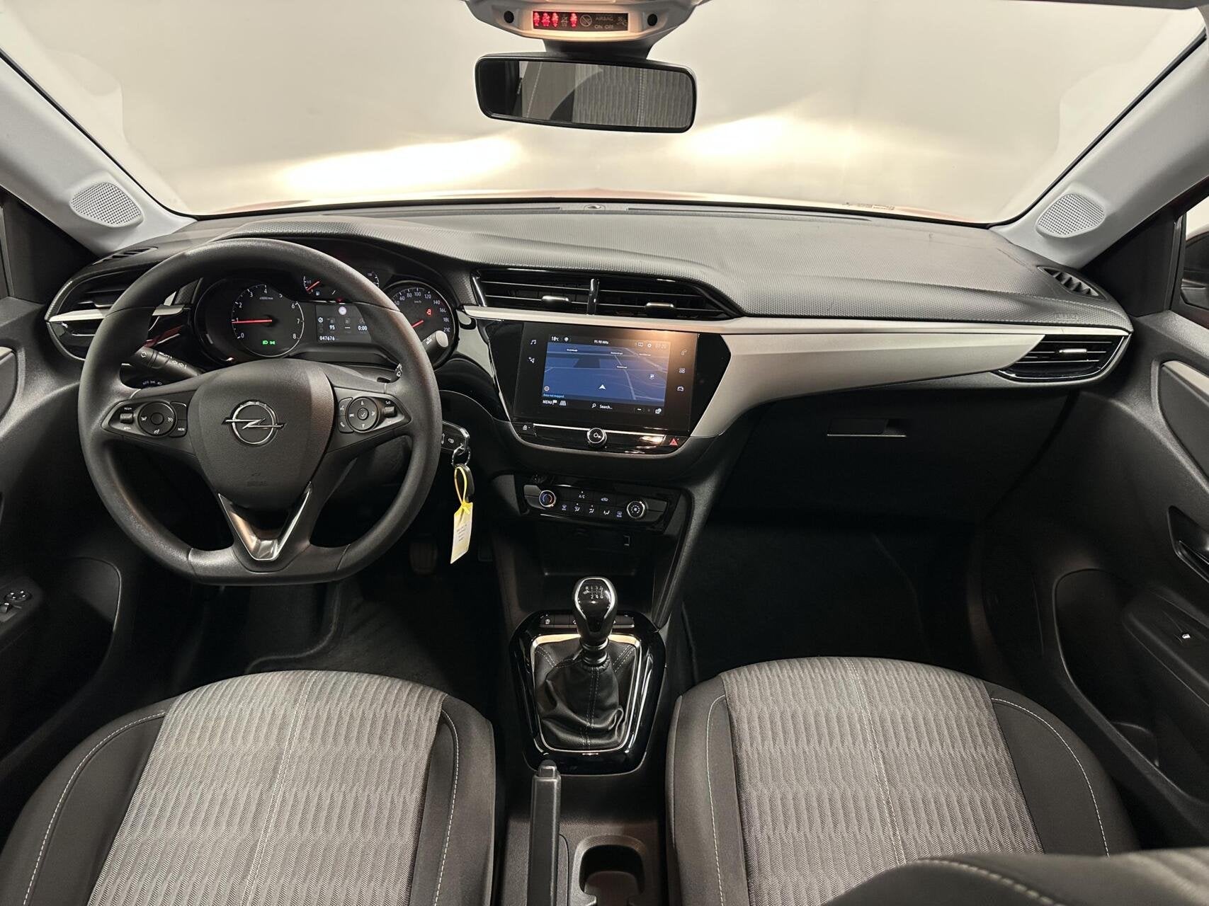 Opel Corsa 1.2 Edition 47000 KM NAP LM CARPLAY CAMERA, Voorwielaandrijving, Gebruikt, Euro 6, Met garantie (alle)