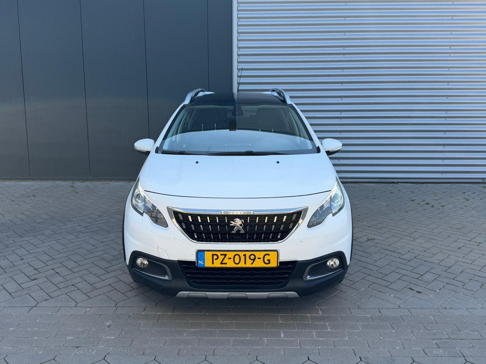Peugeot 2008 2017 | Panoramadak | Apple Carplay | Cruise |, Voorwielaandrijving, 1250 kg, Origineel Nederlands, Bedrijf