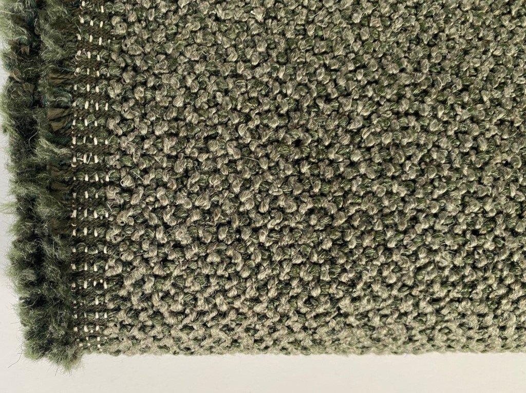 De Ploeg Monza Melange 57; groentinten; bouclé meubelstof, Hobby en Vrije tijd, Stoffen en Lappen, Overige materialen, 120 cm of meer