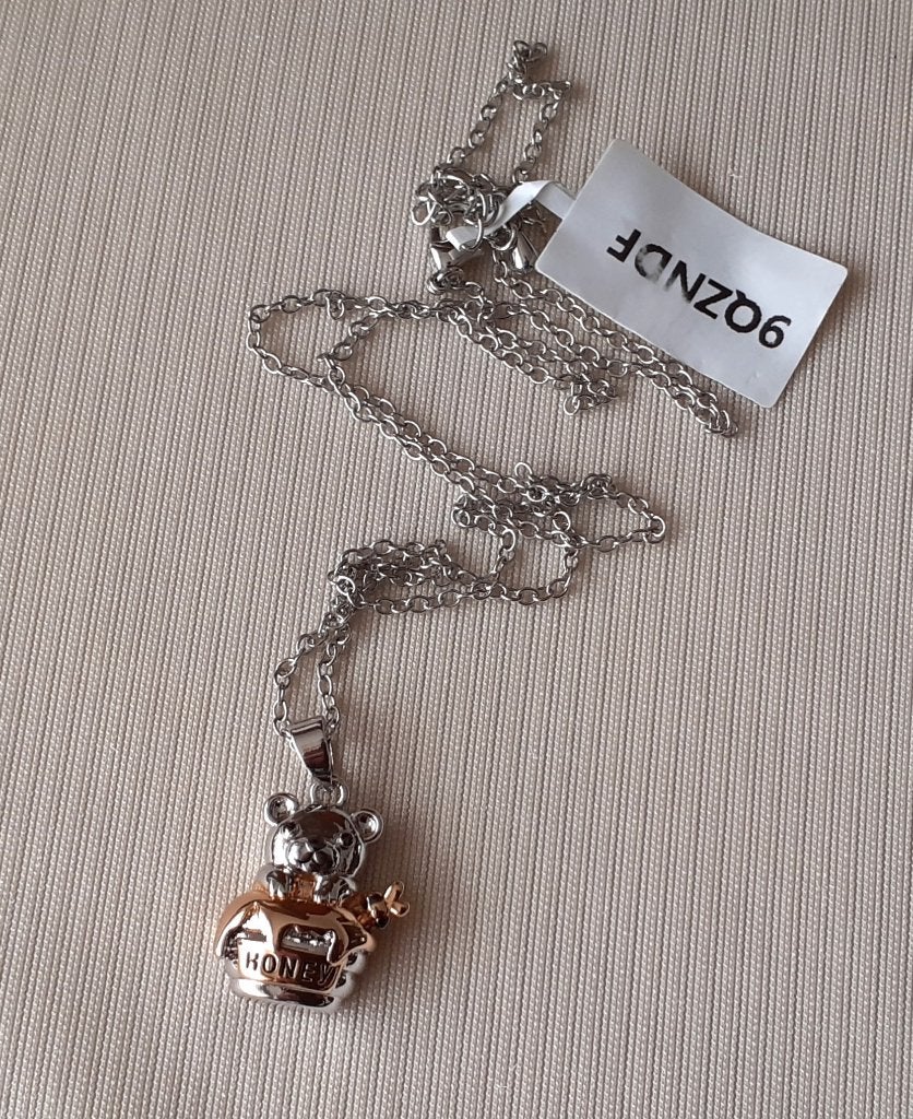 Ketting met hanger honey pot beer Charmed Aroma, Sieraden, Tassen en Uiterlijk, Kettingen, Met hanger, Overige materialen, Nieuw