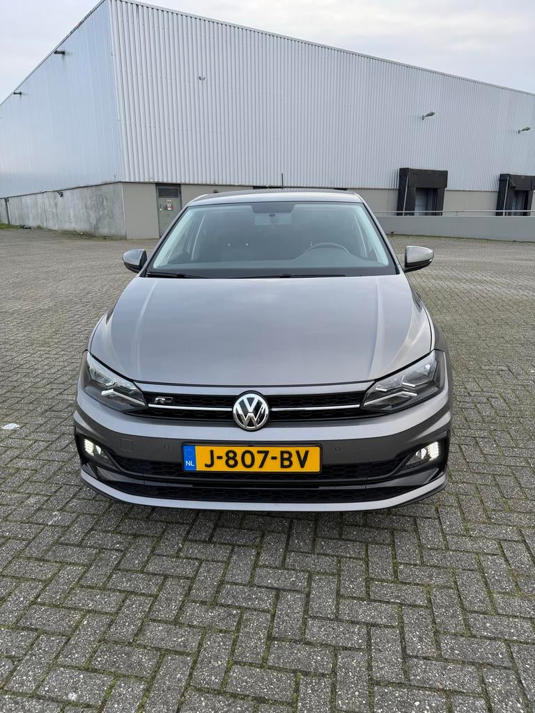 Volkswagen Polo 1.0 TSI 95pk 2020 Grijs, Auto's, Voorwielaandrijving, 95 pk, 1055 kg, 49 €/maand