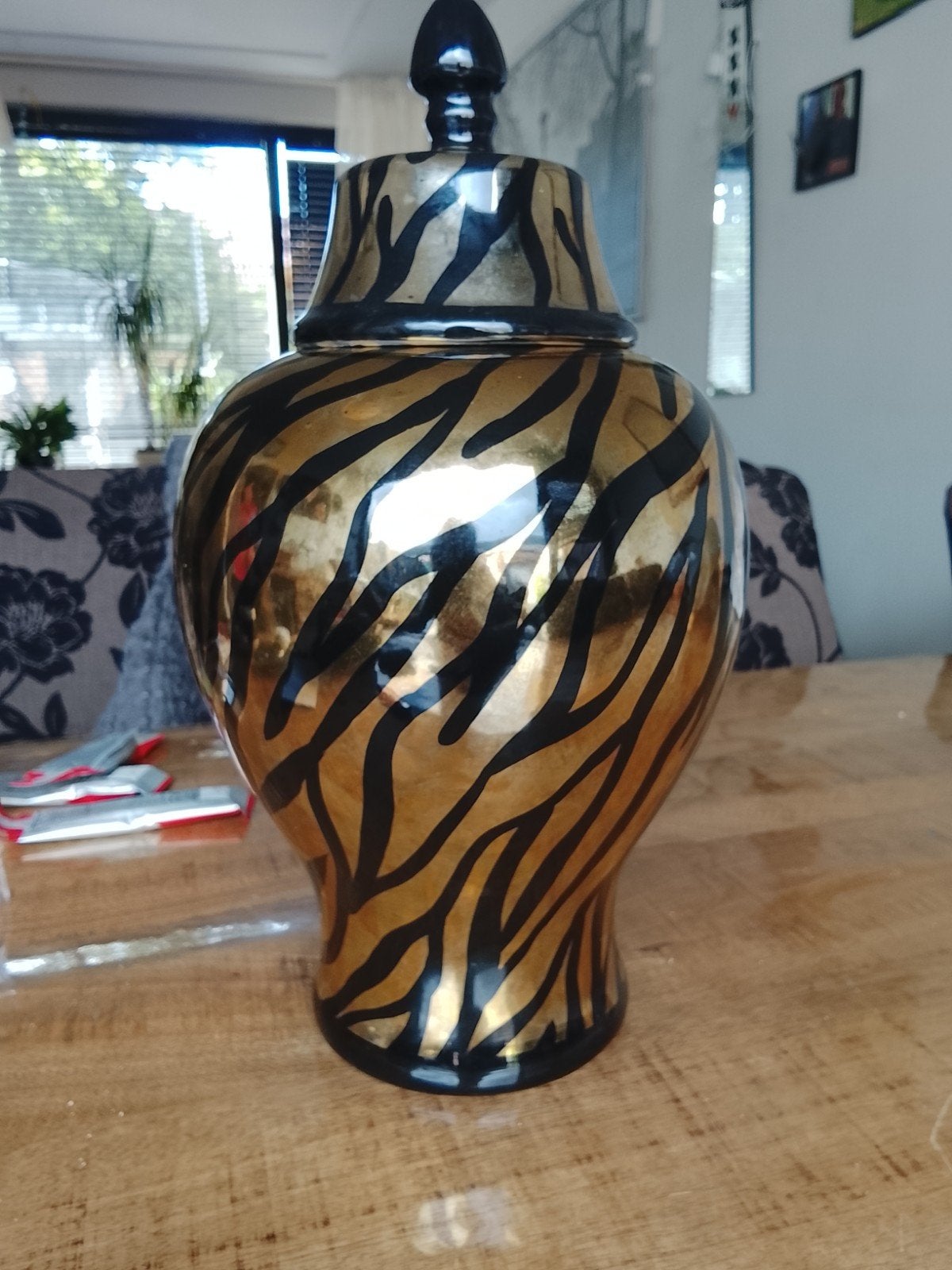 Gouden urn met tijgerprint - Geschikt voor volwassenen, Ophalen of Verzenden