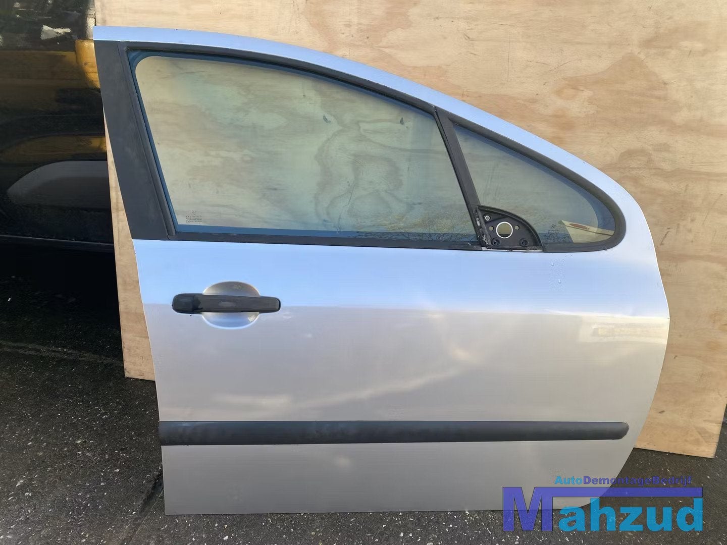 PEUGEOT 307 Hatchback zilver EZRC Rechts voor deur portier 2, Taurusavenue 1
2132 LS  Hoofddorp, NL, Gebruikt, Contact.group@renault.com