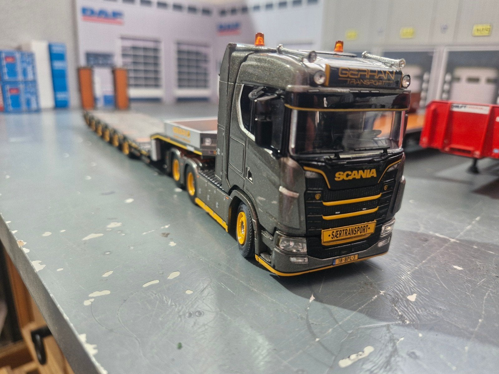 Scania zwaartansport met dieplader wsi Gerhan