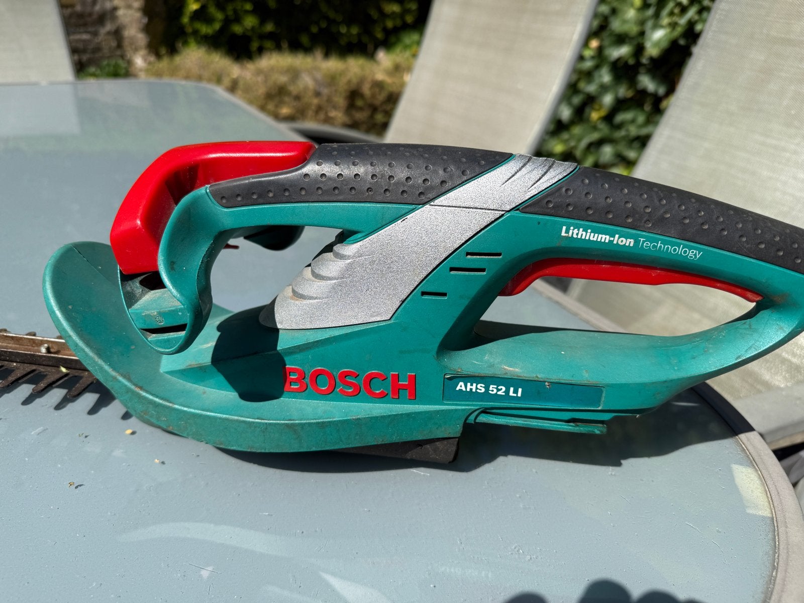 Bosch AHS 52 LI Heggenschaar met Accu en Lader, Ophalen, Gebruikt, Accu