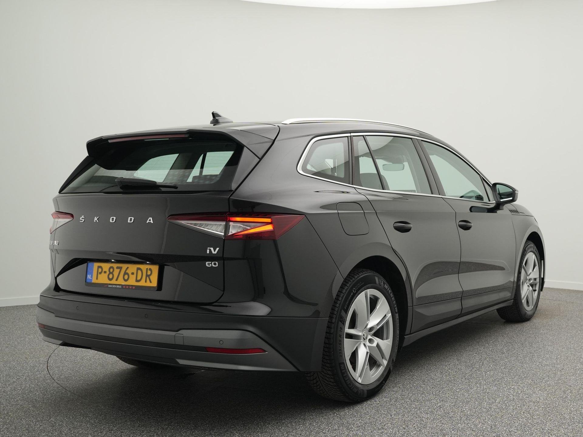 Skoda Enyaq iV 60 | SOH 95,6 % | Warmtepomp | ACC | Stoelver, Auto's, Automaat, Achterwielaandrijving, Gebruikt, 179 pk