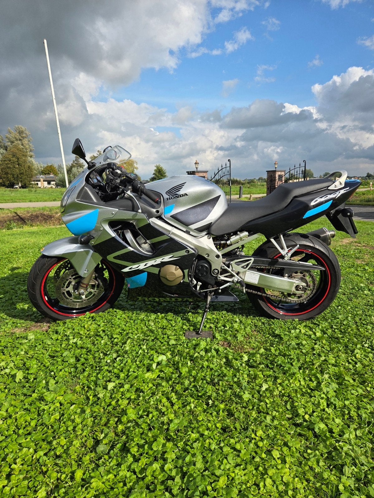Mooie Honda CBR 600F F4i injectie met slechts 44.000km!, Handvatverwarming, 4 cilinders, Motorrijbewijs A, Gebruikt