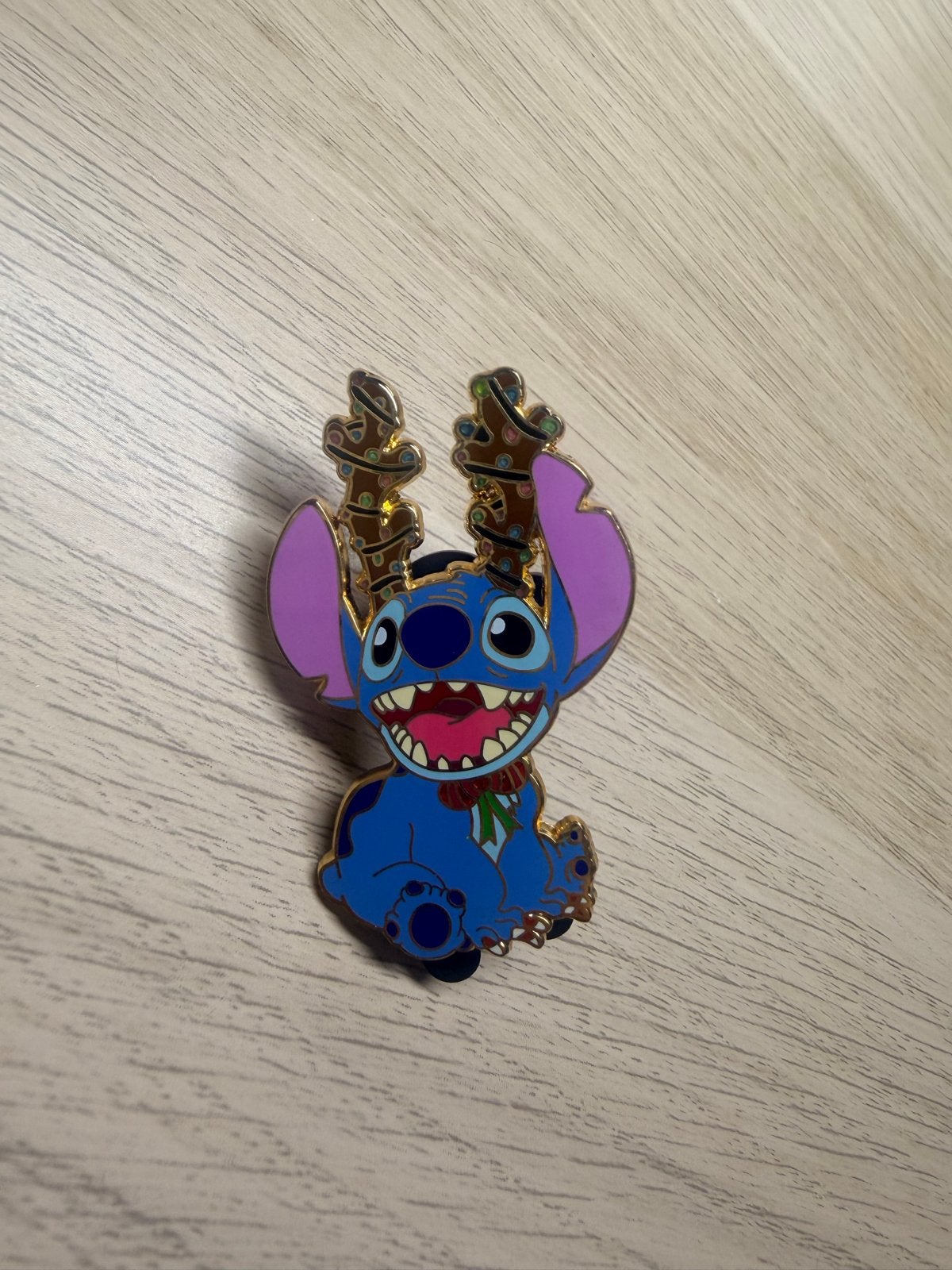 Disney Stitch Kerst Pin - Fantasy Pin, Verzamelen, Ophalen of Verzenden, Zo goed als nieuw