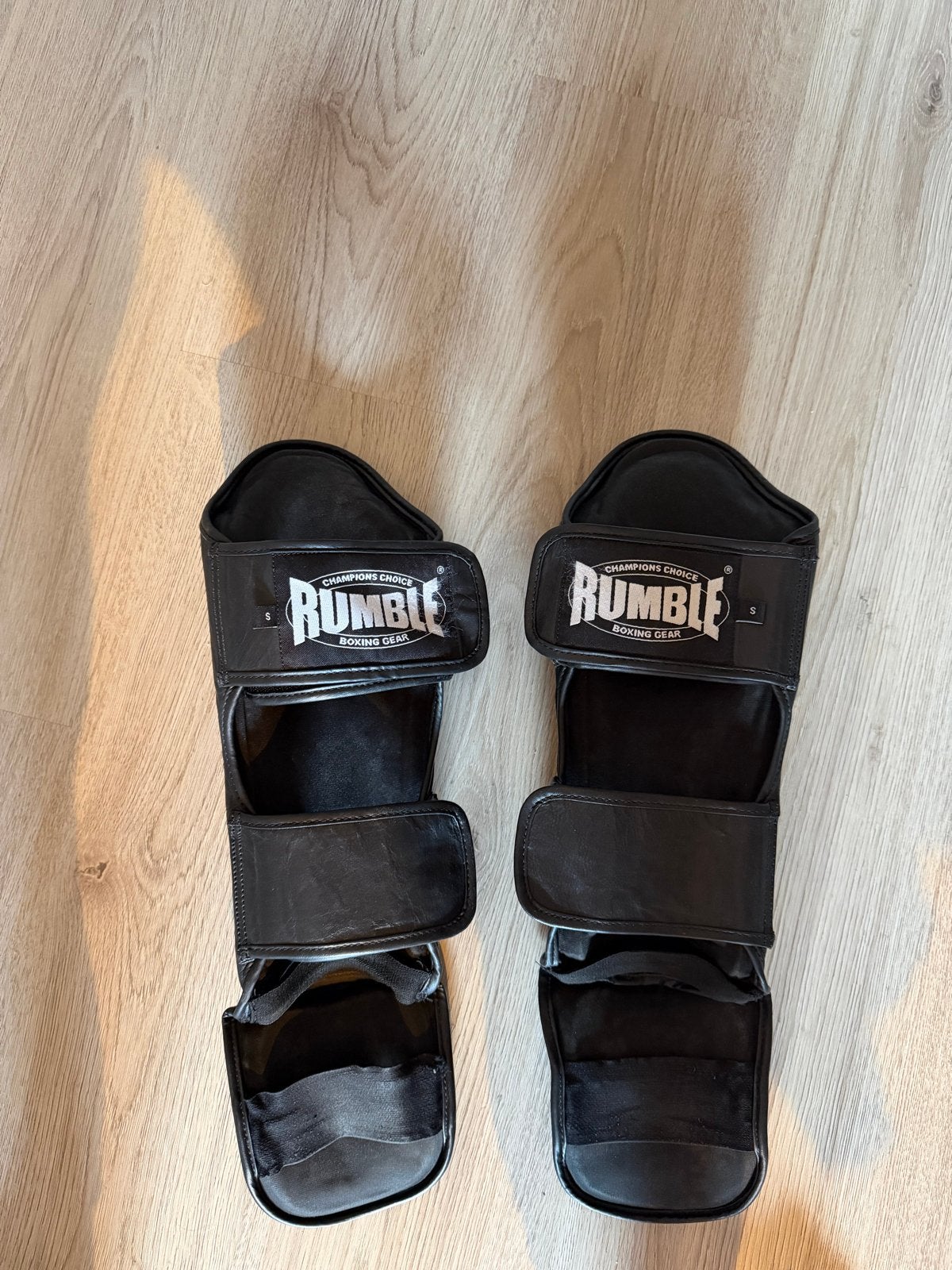 Rumble Leren Scheenbeschermers Maat S - Gebruikt, Maat S, Ophalen of Verzenden, Gebruikt, Vechtsportbescherming