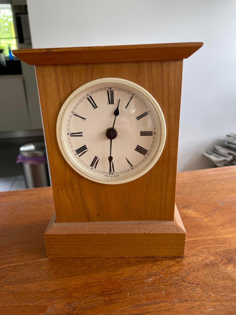 Vintage houten schoorsteenklok - Made in Britain, Ophalen, Zo goed als nieuw