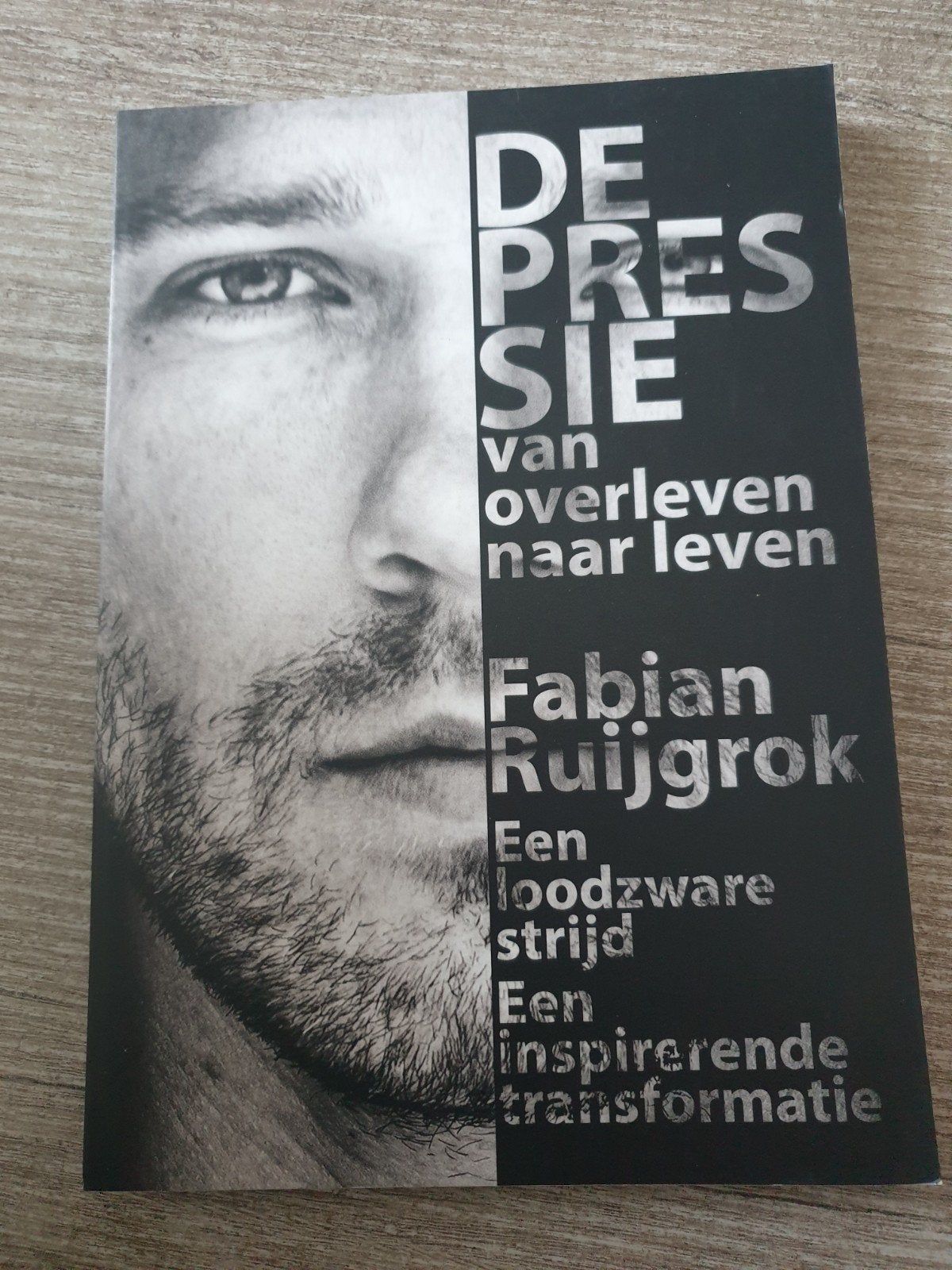DE PRESSIE: van overleven naar leven - Fabian Ruijgrok, Ophalen of Verzenden, Gelezen