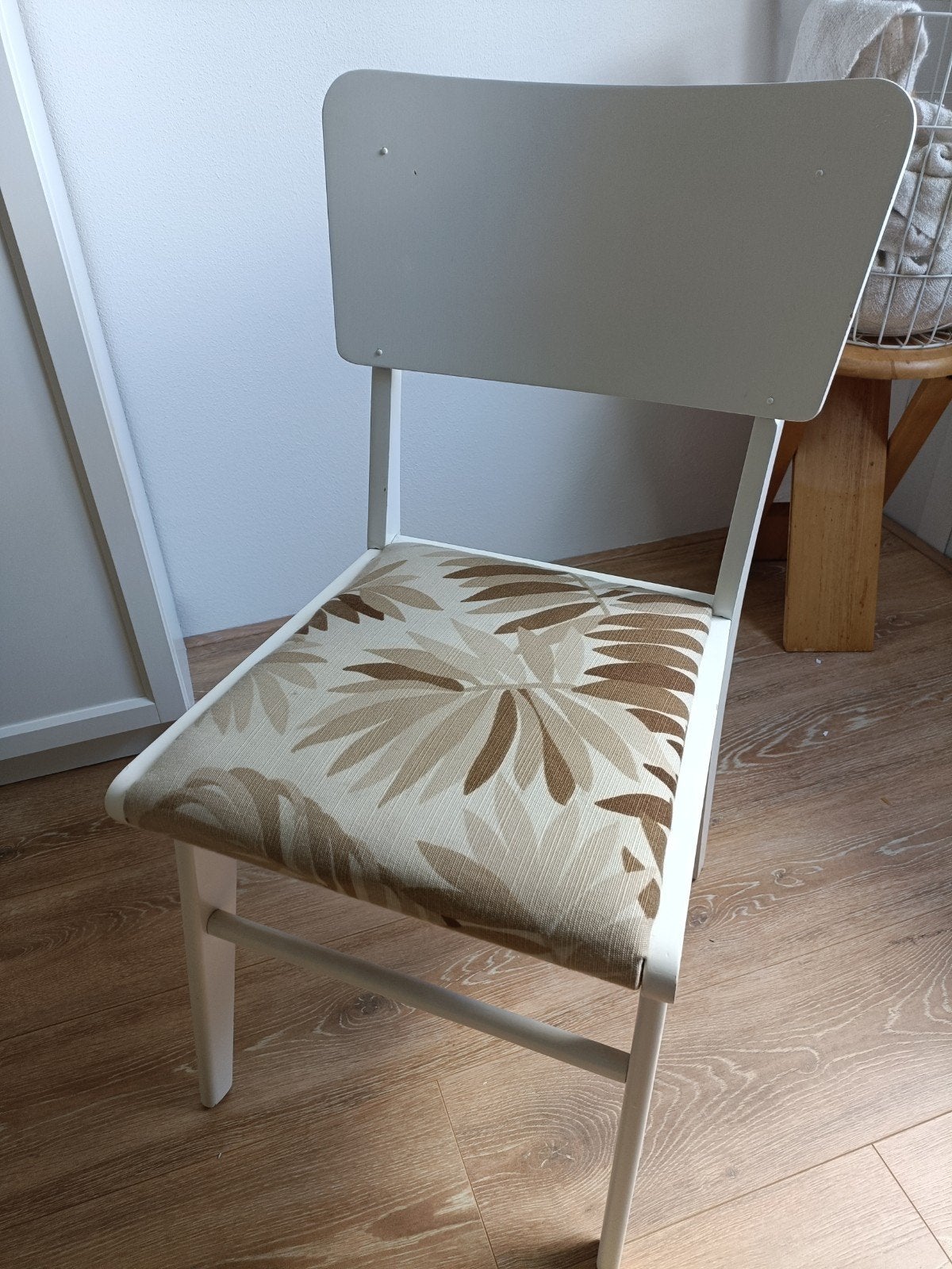 Retro stoel, Huis en Inrichting, Stoelen, Ophalen, Gebruikt, Wit, Retro
