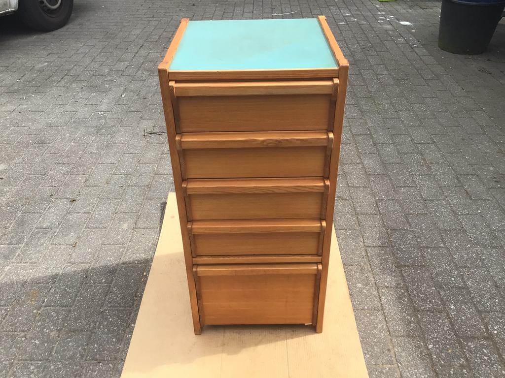 Grenen zweeds bureau/ladenkast van Sunr Fromell vr KF Mobler, Ophalen, Zo goed als nieuw