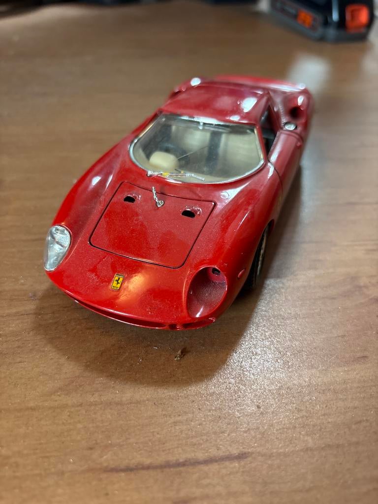 Brago Ferrari 330 P4 Schaalmodel - Rood, Ophalen of Verzenden, Gebruikt, Auto, Overige merken