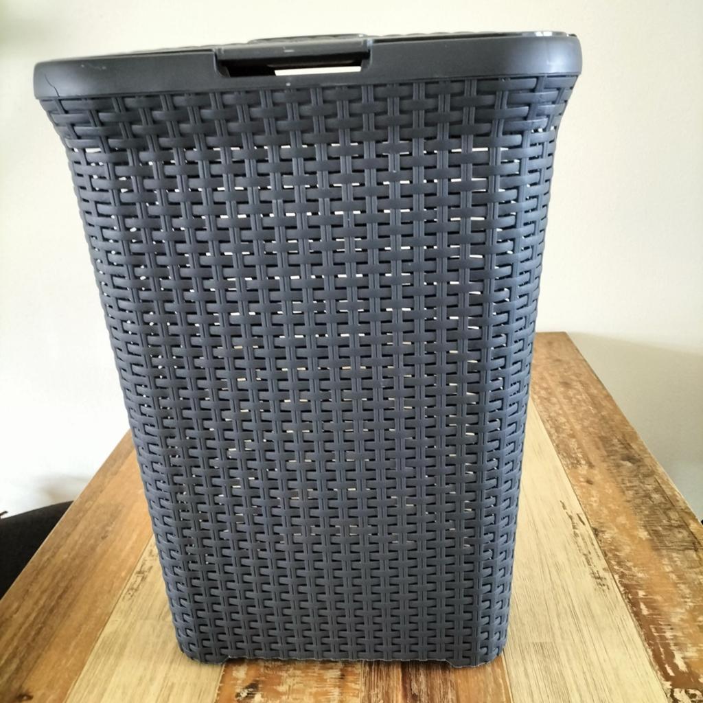 Curver wasmand donkergrijs met deksel, Ophalen, Gebruikt