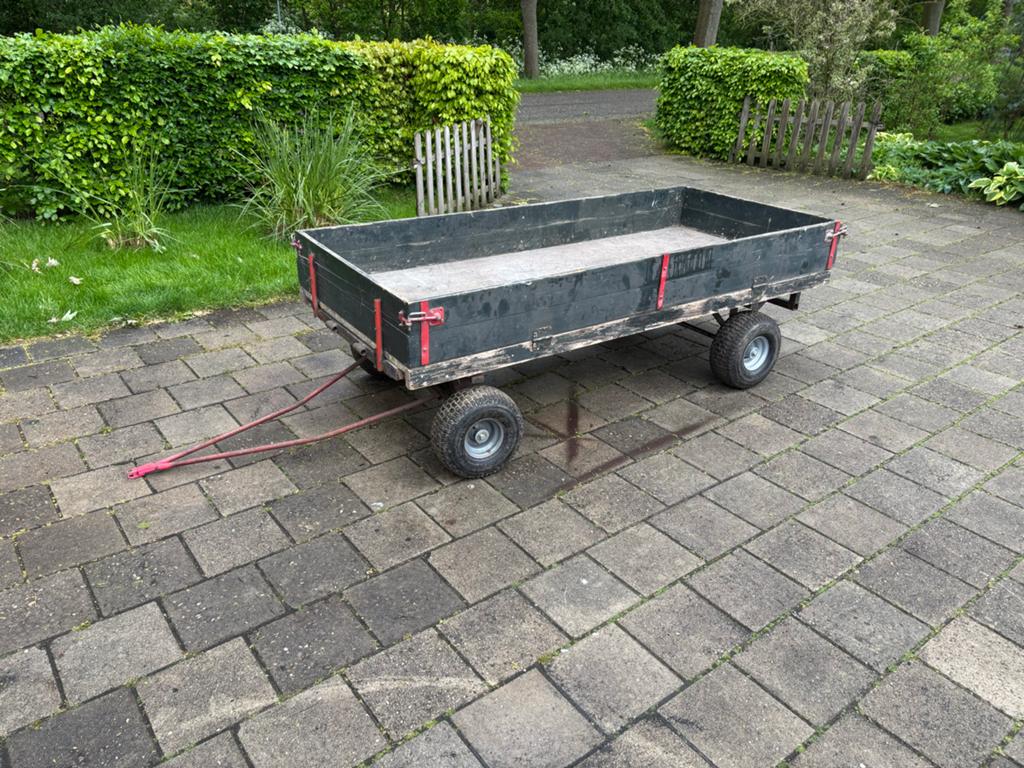Platte wagen voor mini tractor, Ophalen