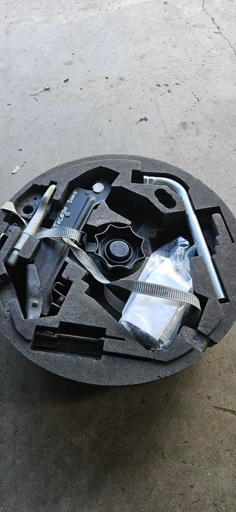 Gereedschap reservewiel volkswagen, Auto-onderdelen, Ophalen, Volkswagen