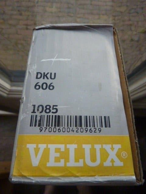 Nieuwe Velux verduisteringsgordijnen / 606 of 4 ( 114 x 118, Verduisterend, Beige, Nieuw, Ophalen of Verzenden