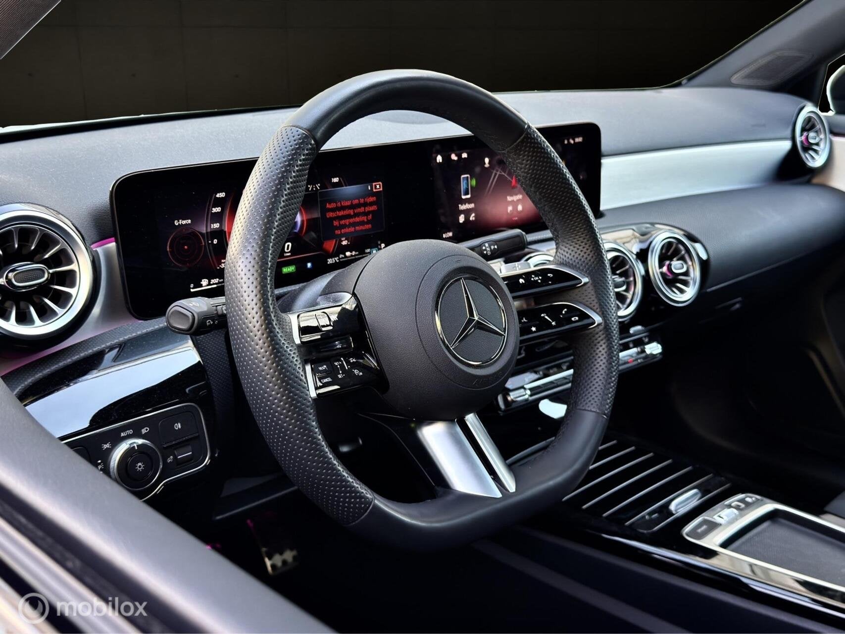 Mercedes A-klasse 250 e AMG Line |Pano |Sfeer |ACC |19", Gebruikt, 4 cilinders, 218 pk, Bedrijf