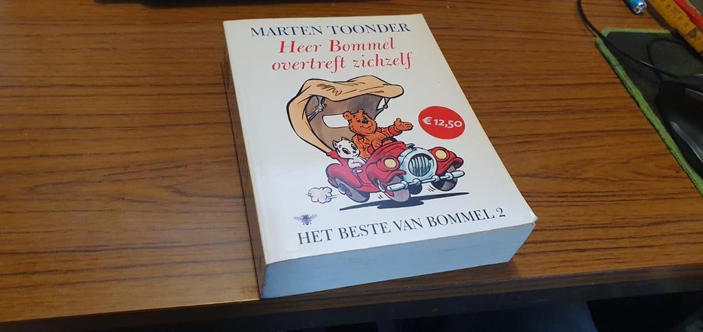 Heer Bommel overtreft zichzelf Het beste van Bommel 2 - 2003, Boeken, Gelezen, Marten Toonder, Eén stripboek, Ophalen of Verzenden