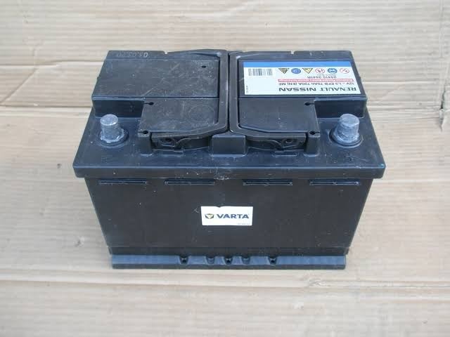 12v 70a 720ah efb accu, Gebruikt, Nissan