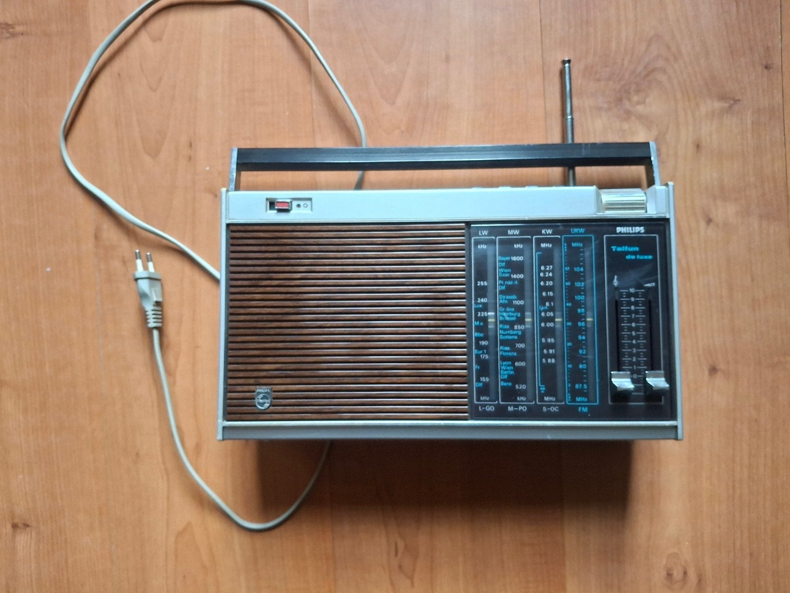 TOPCONDITIE Vintage Philips Taifun de Luxe Radio ., Ophalen of Verzenden, Gebruikt, Transistorradio