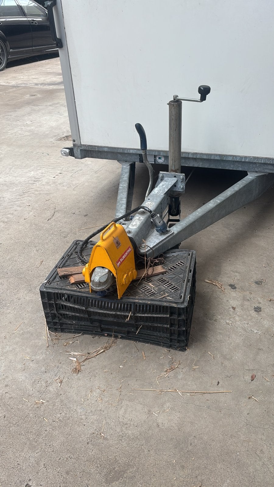 Hapert gesloten aanhanger - 4m lang, 2.1m hoog, 1.5m breed, Auto diversen, Aanhangers en Bagagewagens, Ophalen of Verzenden, Gebruikt