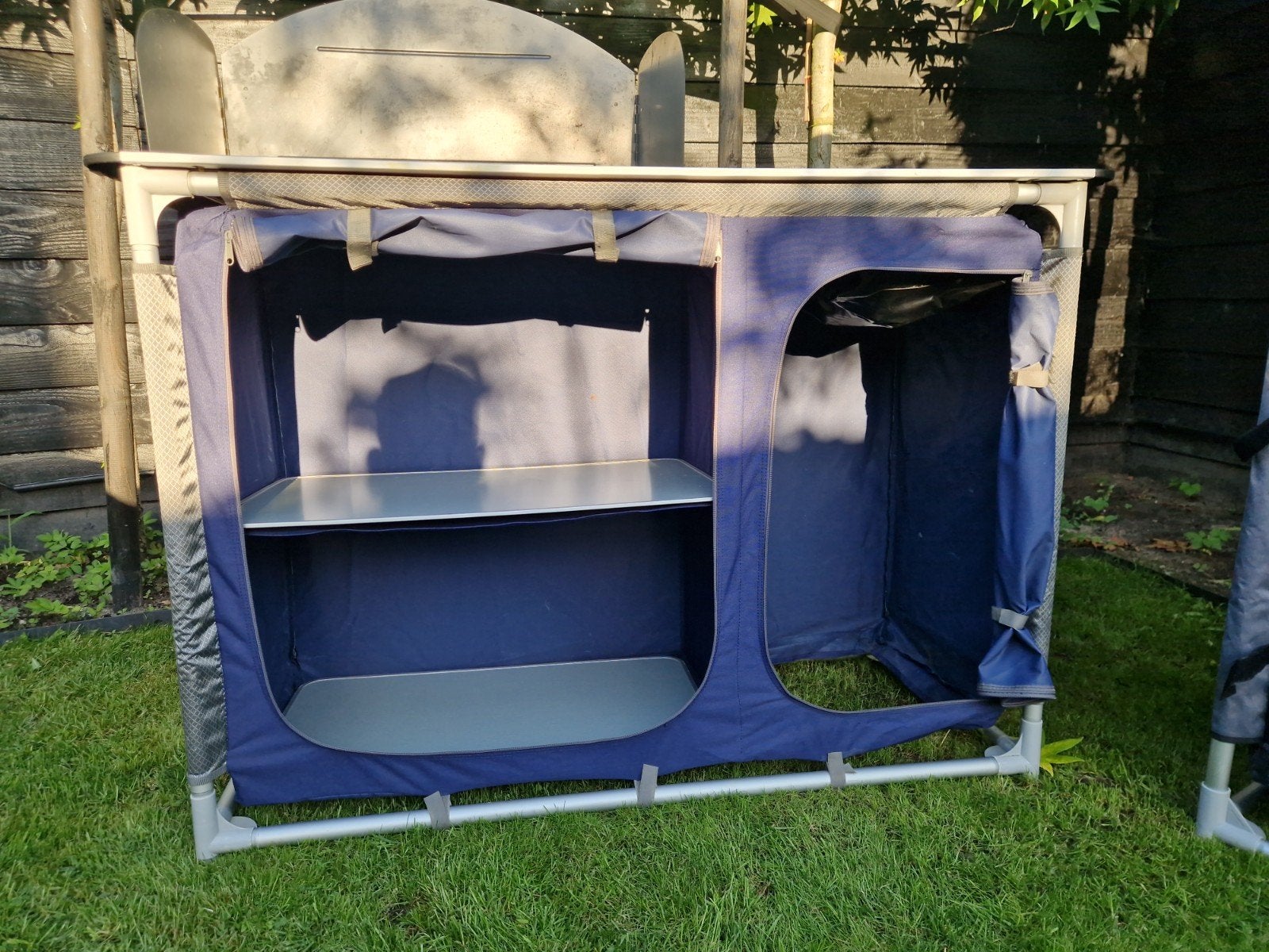 Redwood Outdoor Camping keuken - Opvouwbaar en Compact, Ophalen, Zo goed als nieuw