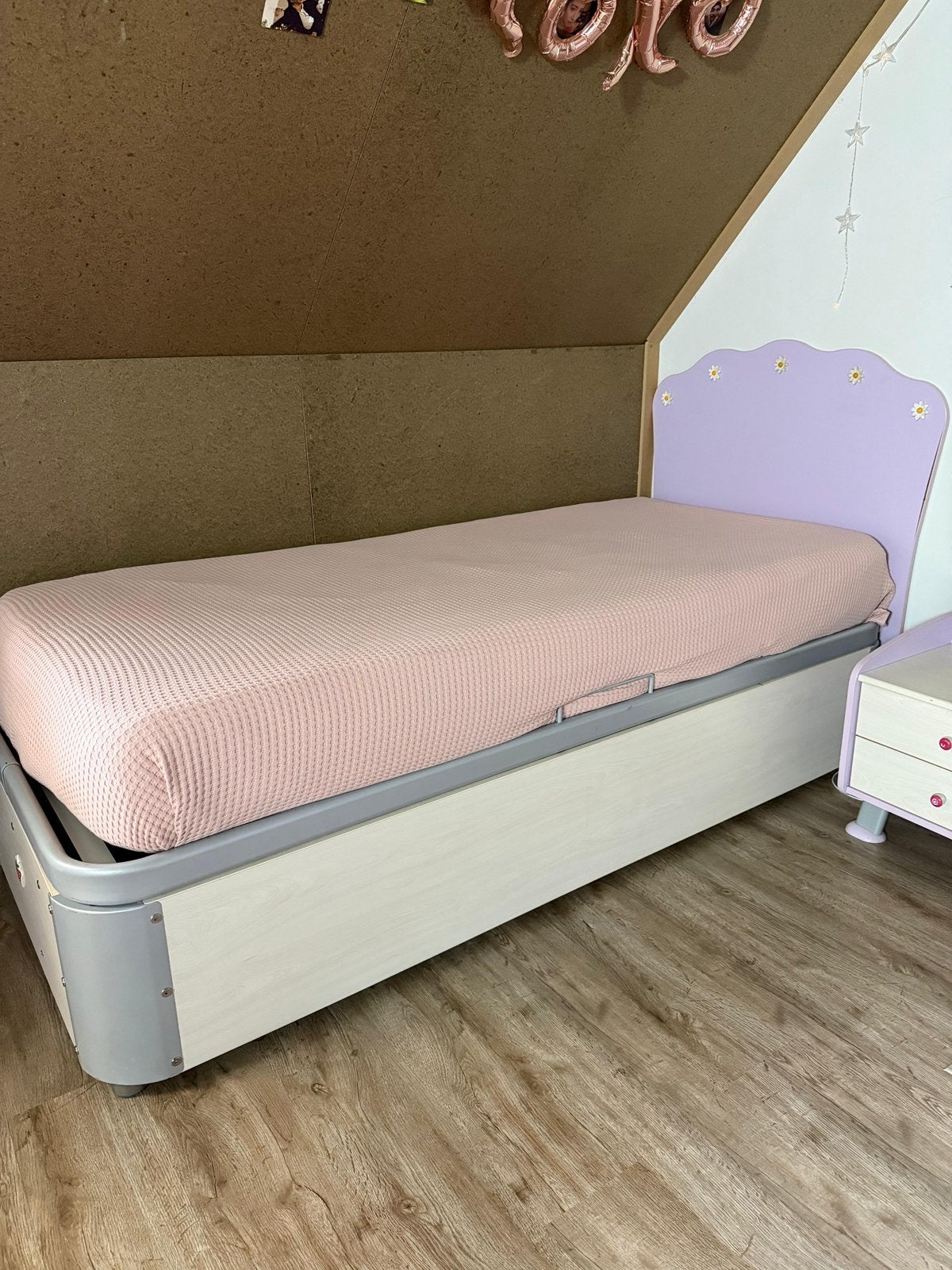 Çilek Bed met Opbergruimte,Matras & Nachtkastje - 90x200 cm, Ophalen, 90 cm, Eenpersoons, Zo goed als nieuw