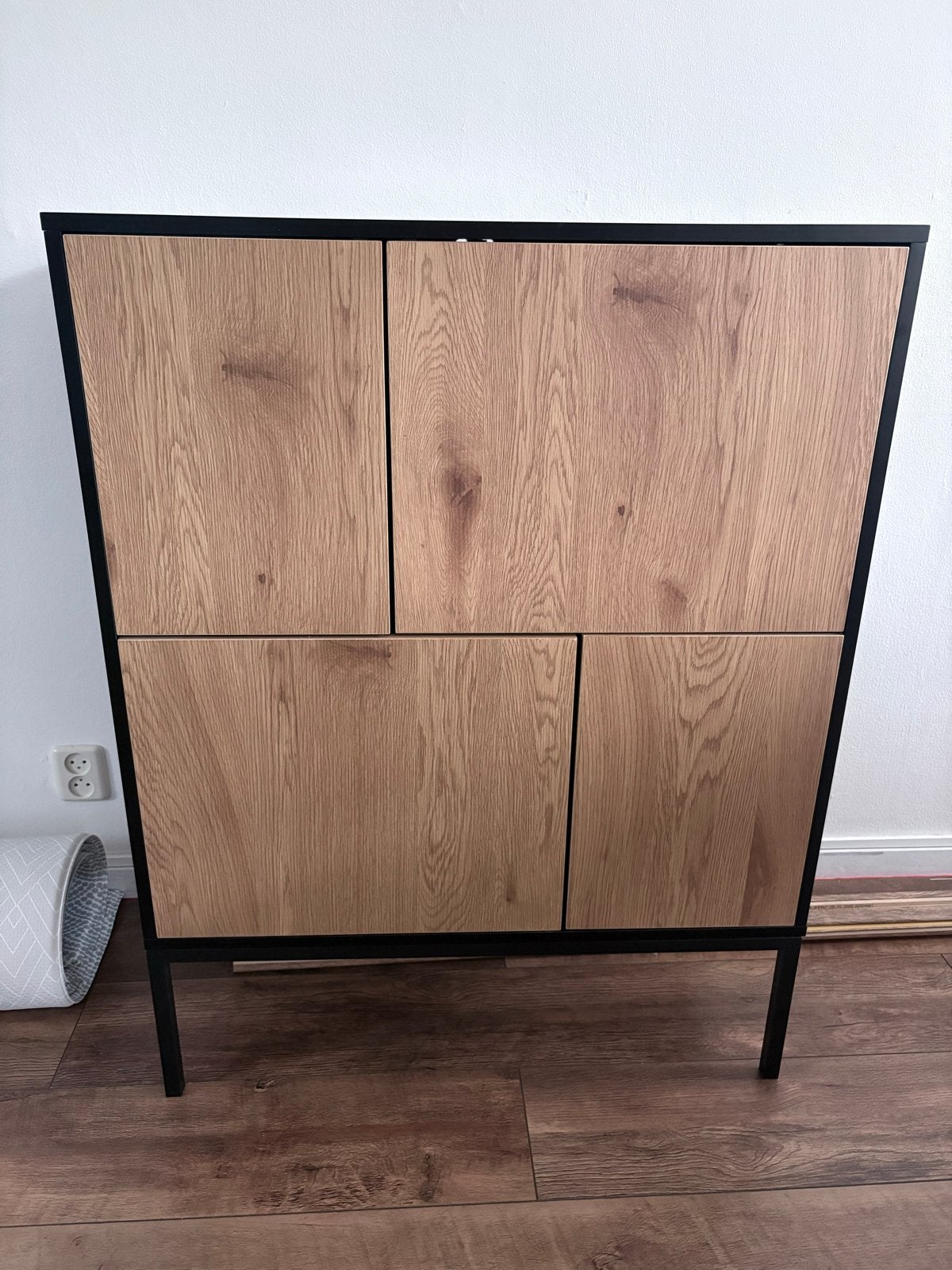 Moderne opbergkast met houtlook deuren (80x40x103 cm), Ophalen, Gebruikt