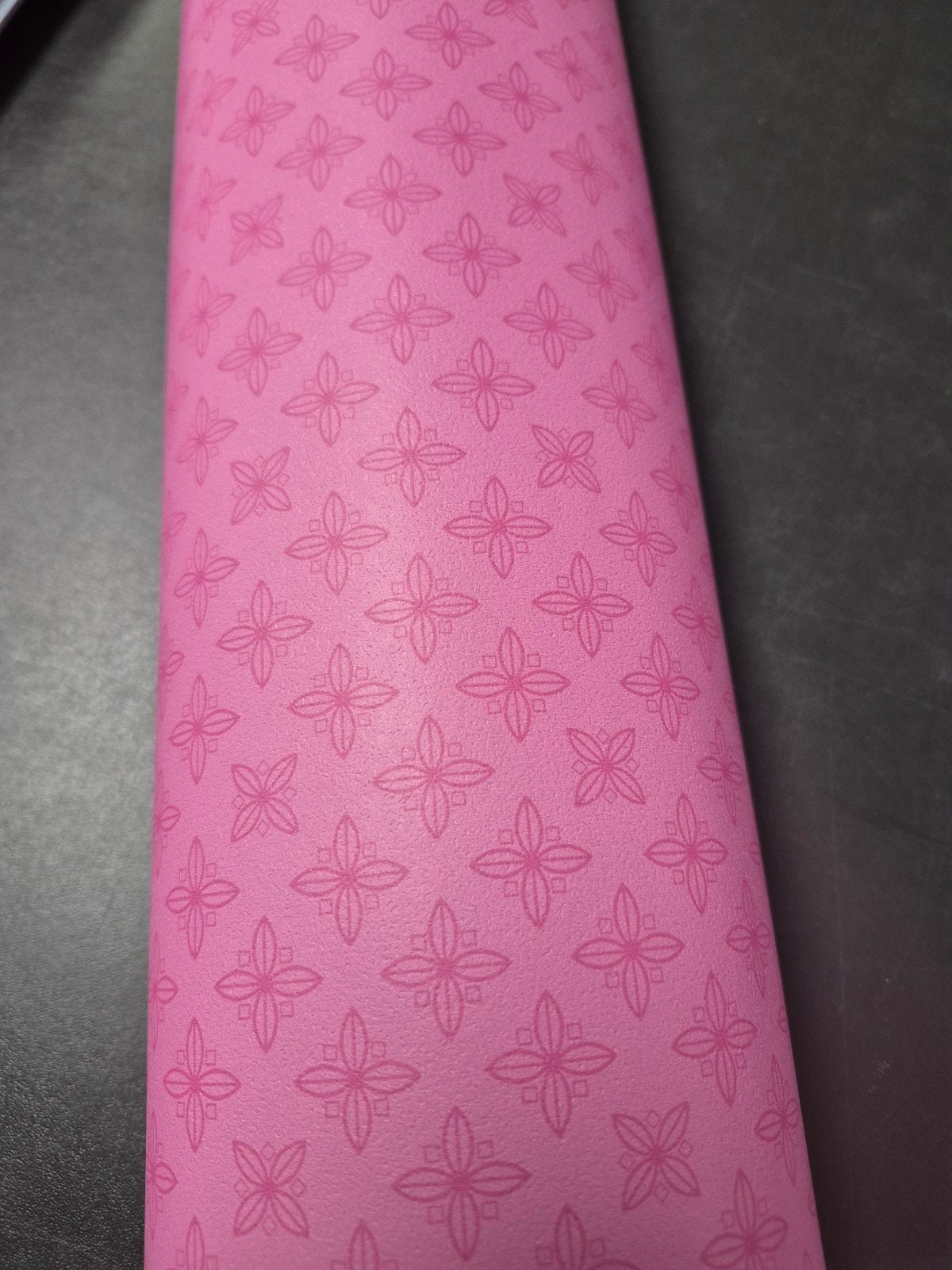 Ongeveer 7.50 mtr PIP behang roze voor 25,00, Verzenden, Nieuw
