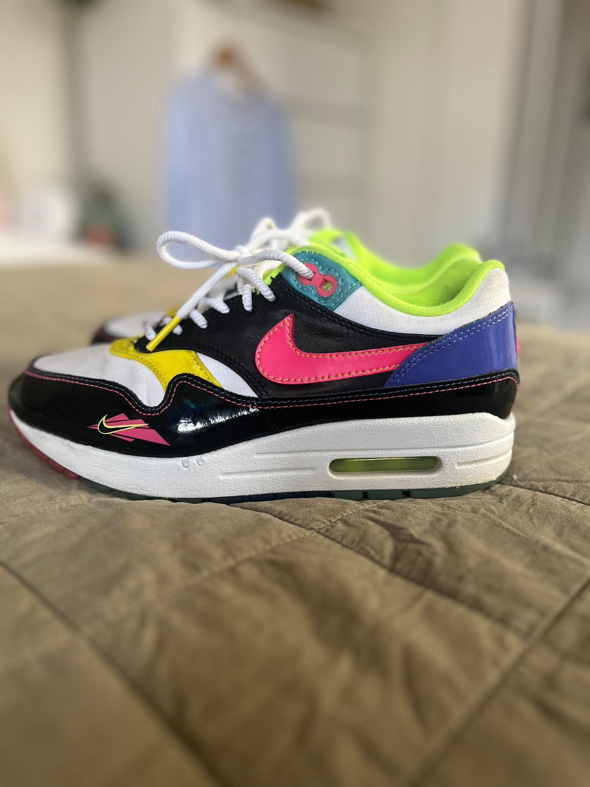 Nike Air Max 1 Black Hyper Max Pink, maat 37,5, Ophalen of Verzenden, Gedragen, Zwart